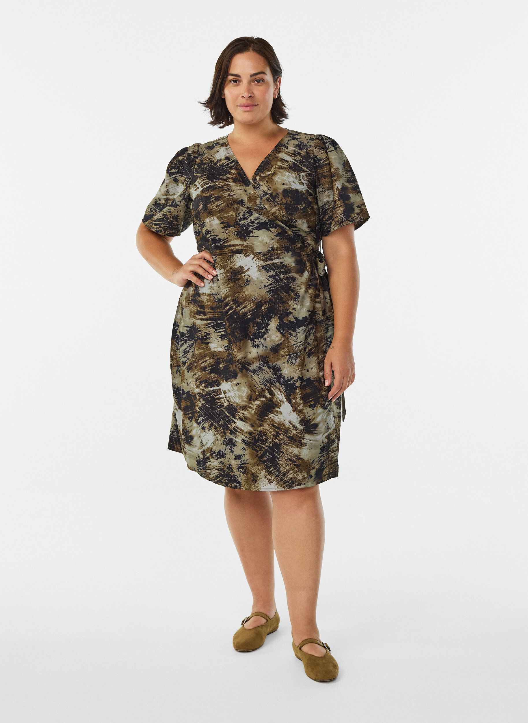 Zizzi Printet wrapkjole , Gr&oslash;n, Model image number 1