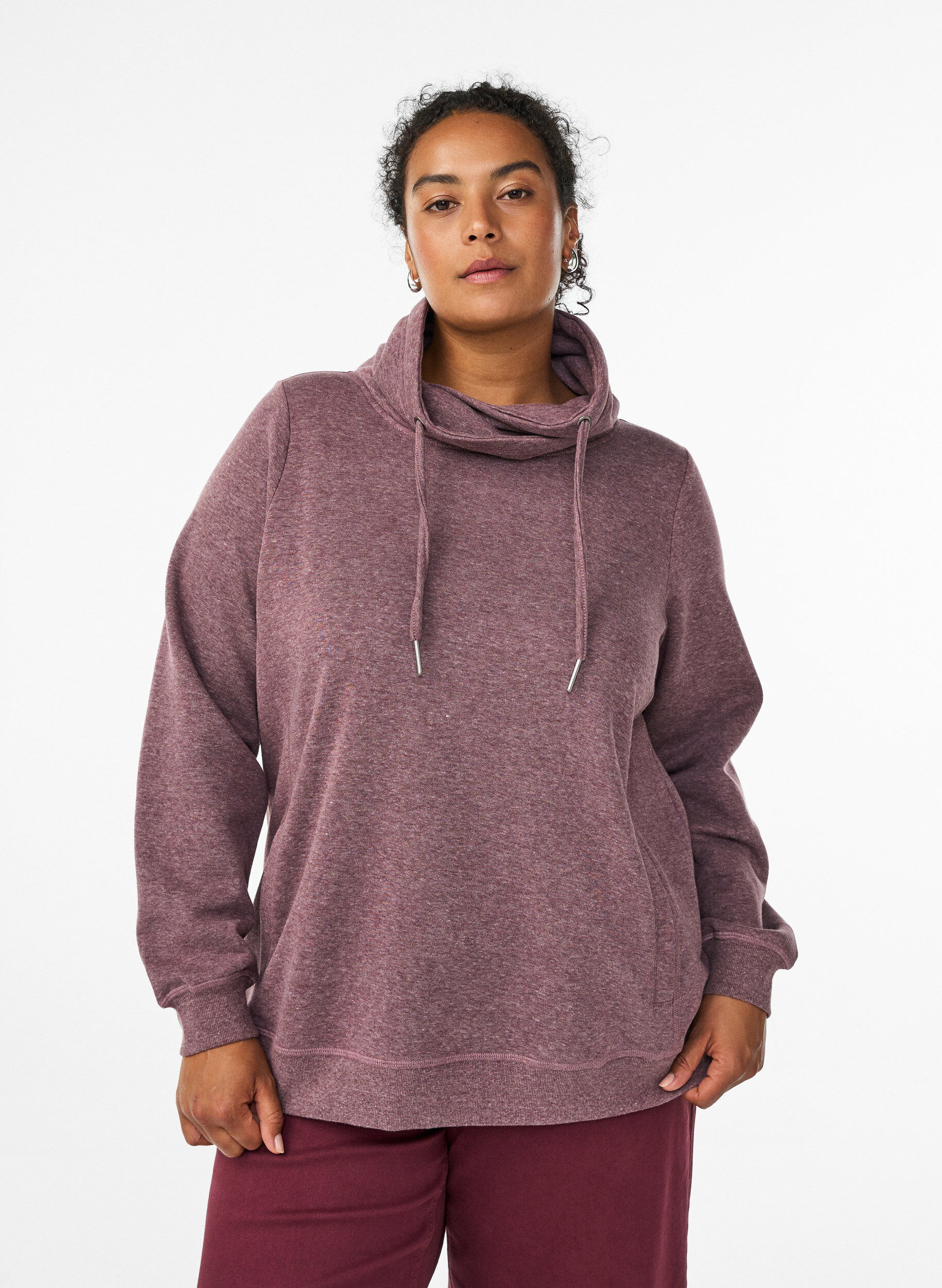 Sweatshirt med h&oslash;j krave og lommer, R&oslash;d, Model