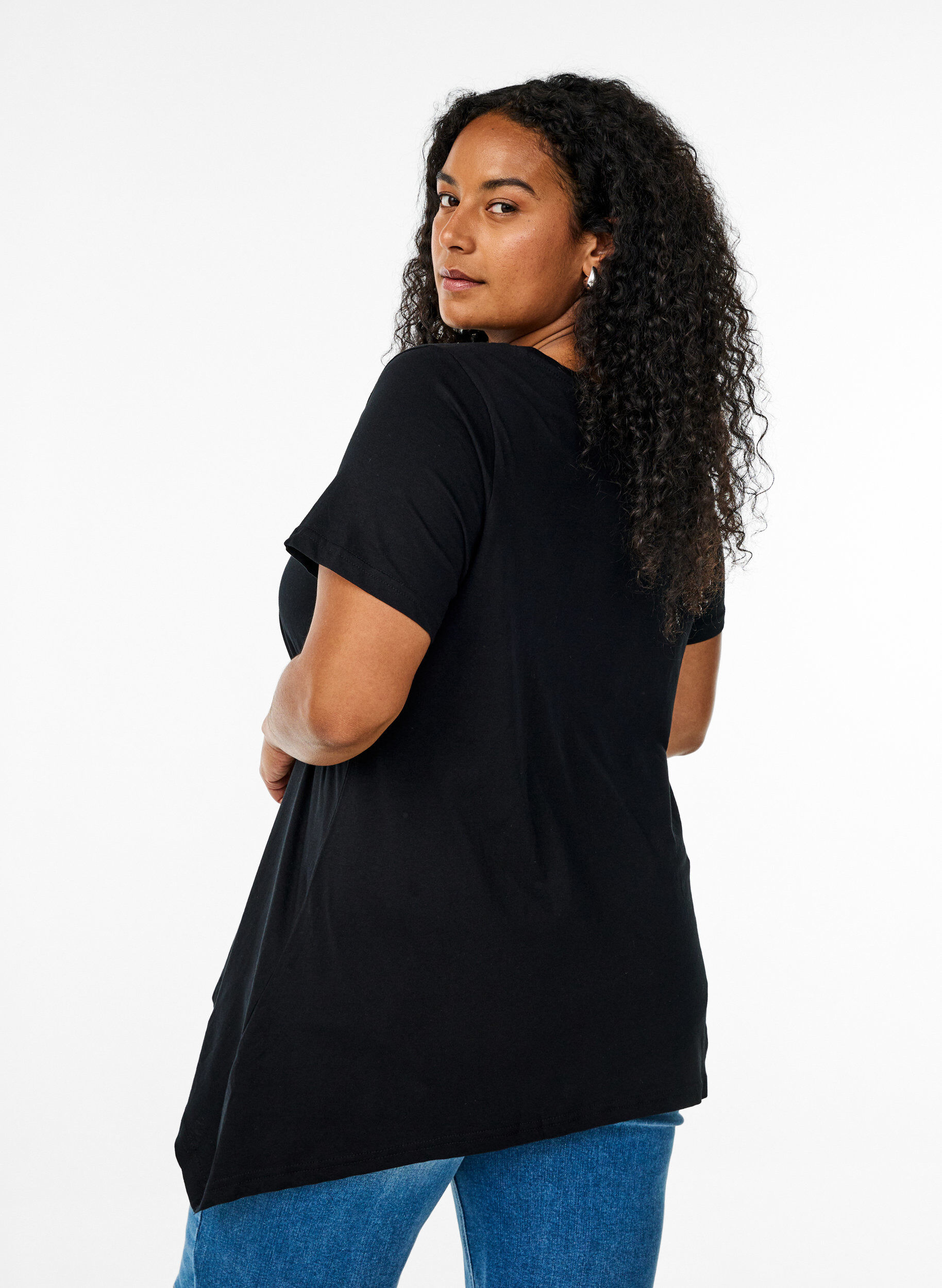 Zizzi T-shirt med rund hals og A-facon, Sort, Model image number 2