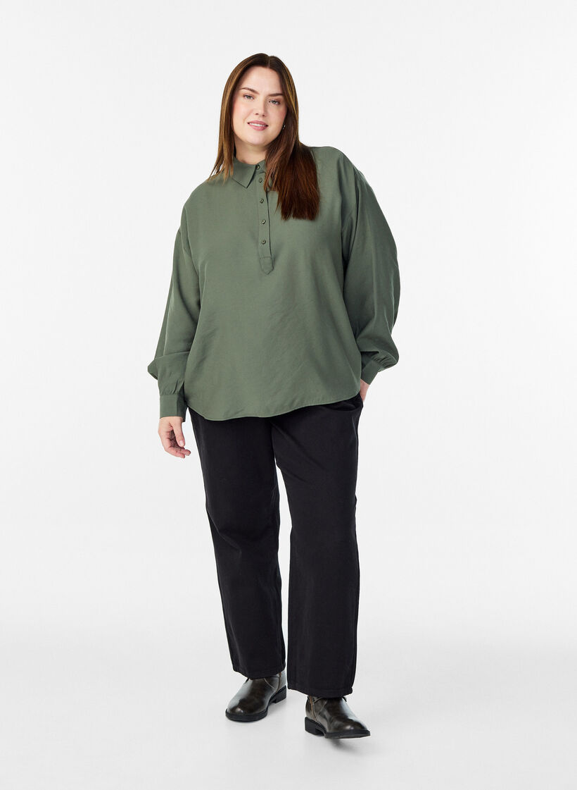 Skjortebluse med knapdetalje bagpå, Grøn, Model image number 1