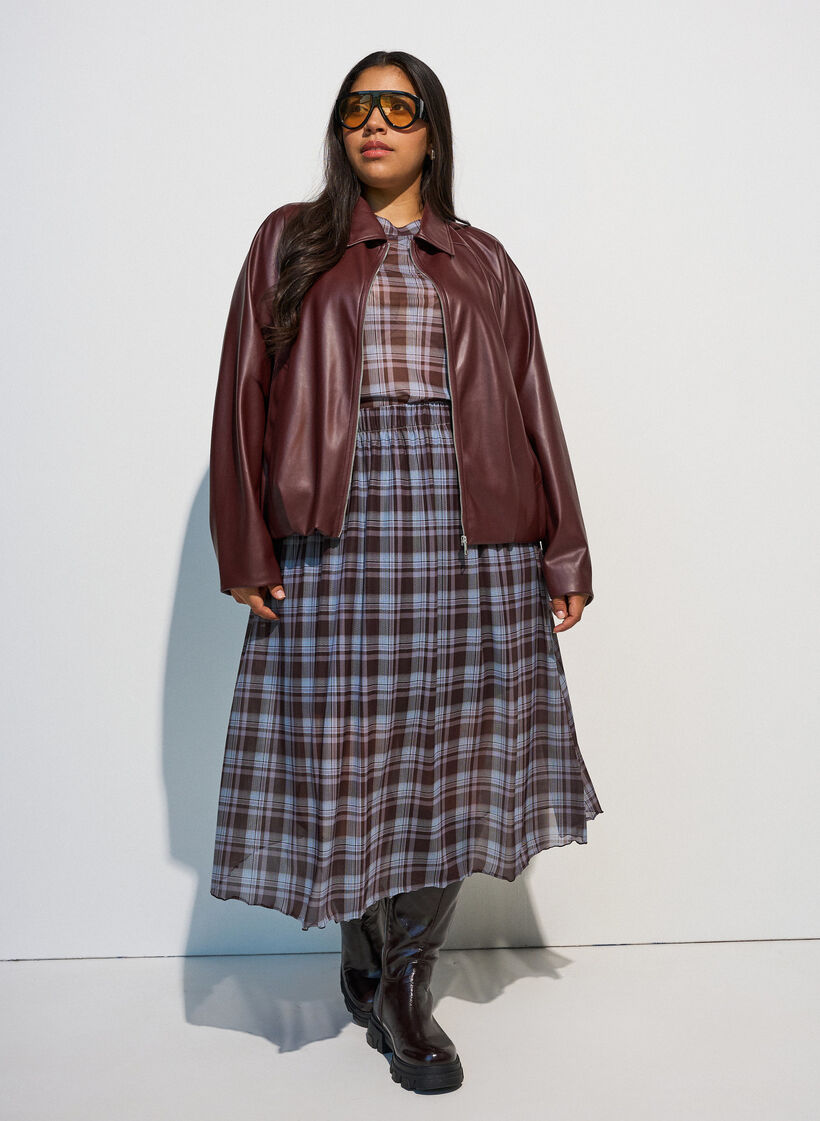 Mesh bluse med ternet m&oslash;nster, Bl&aring;, Model