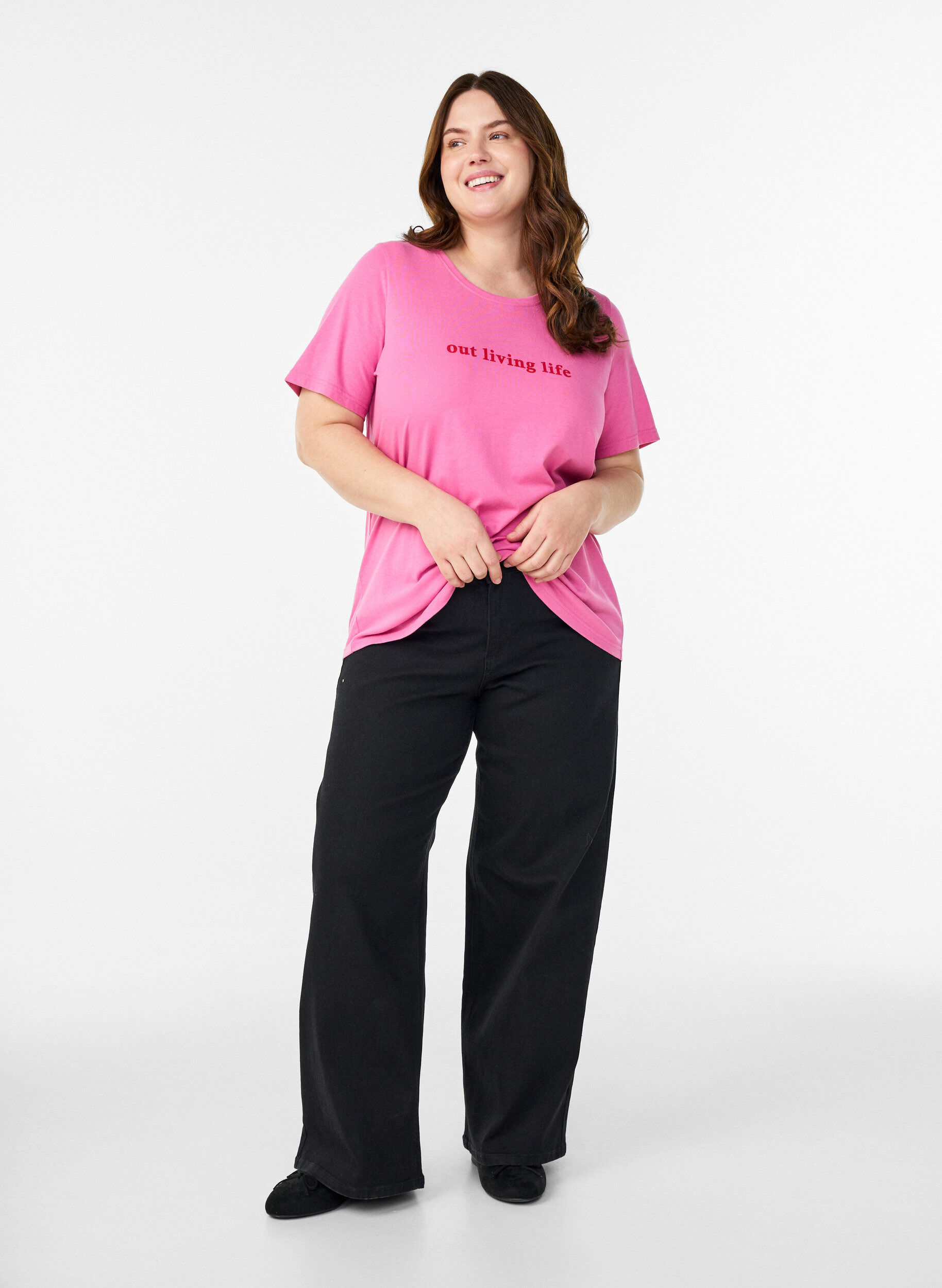 Zizzi FLASH - T-shirt med motiv, Lyser&oslash;d, Model image number 1