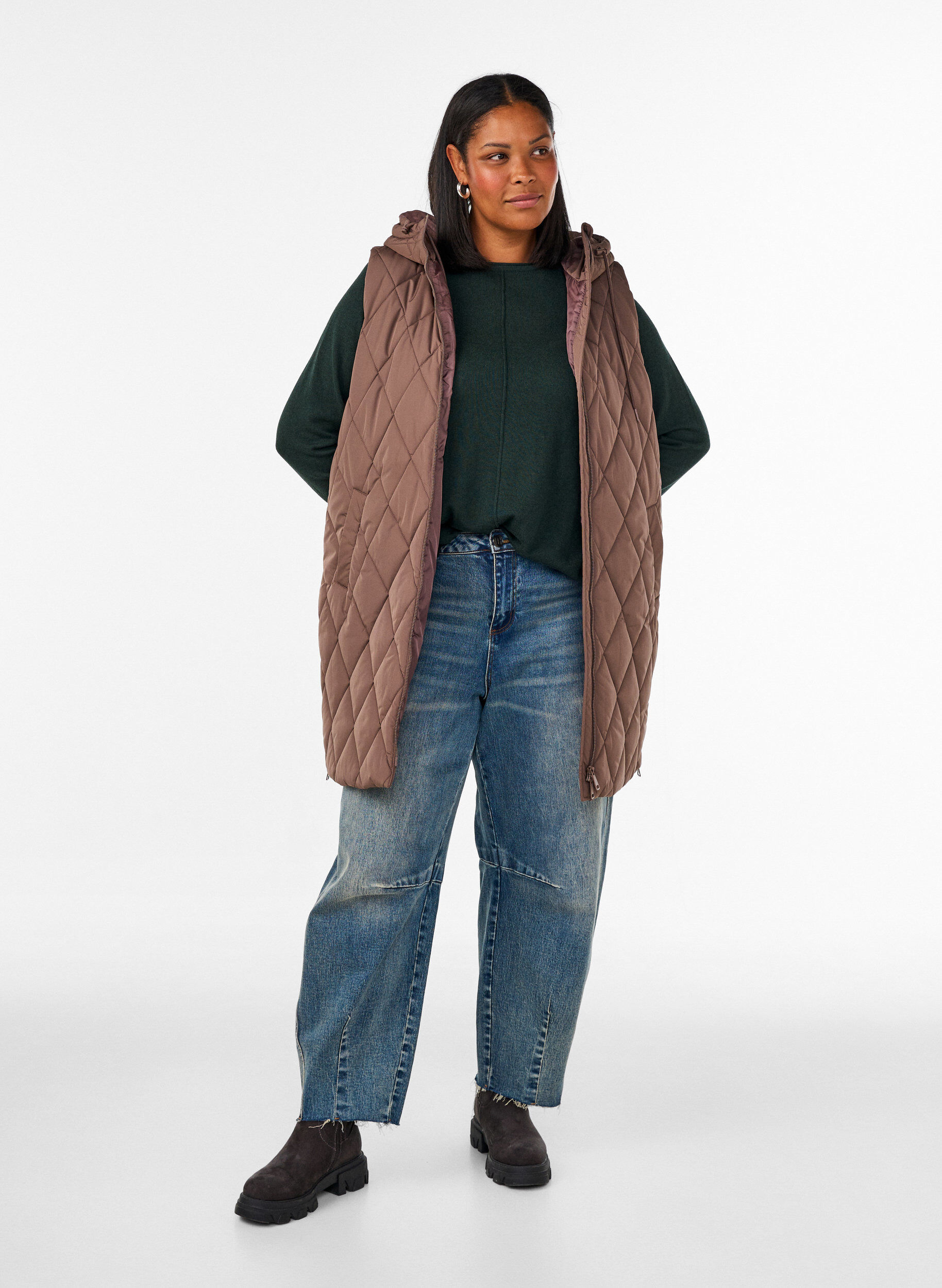 ZizziMellemlang quiltet vest med h&aelig;tte, Brun, Model image number 1