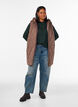 Mellemlang quiltet vest med h&aelig;tte, Brun, Model image number 1