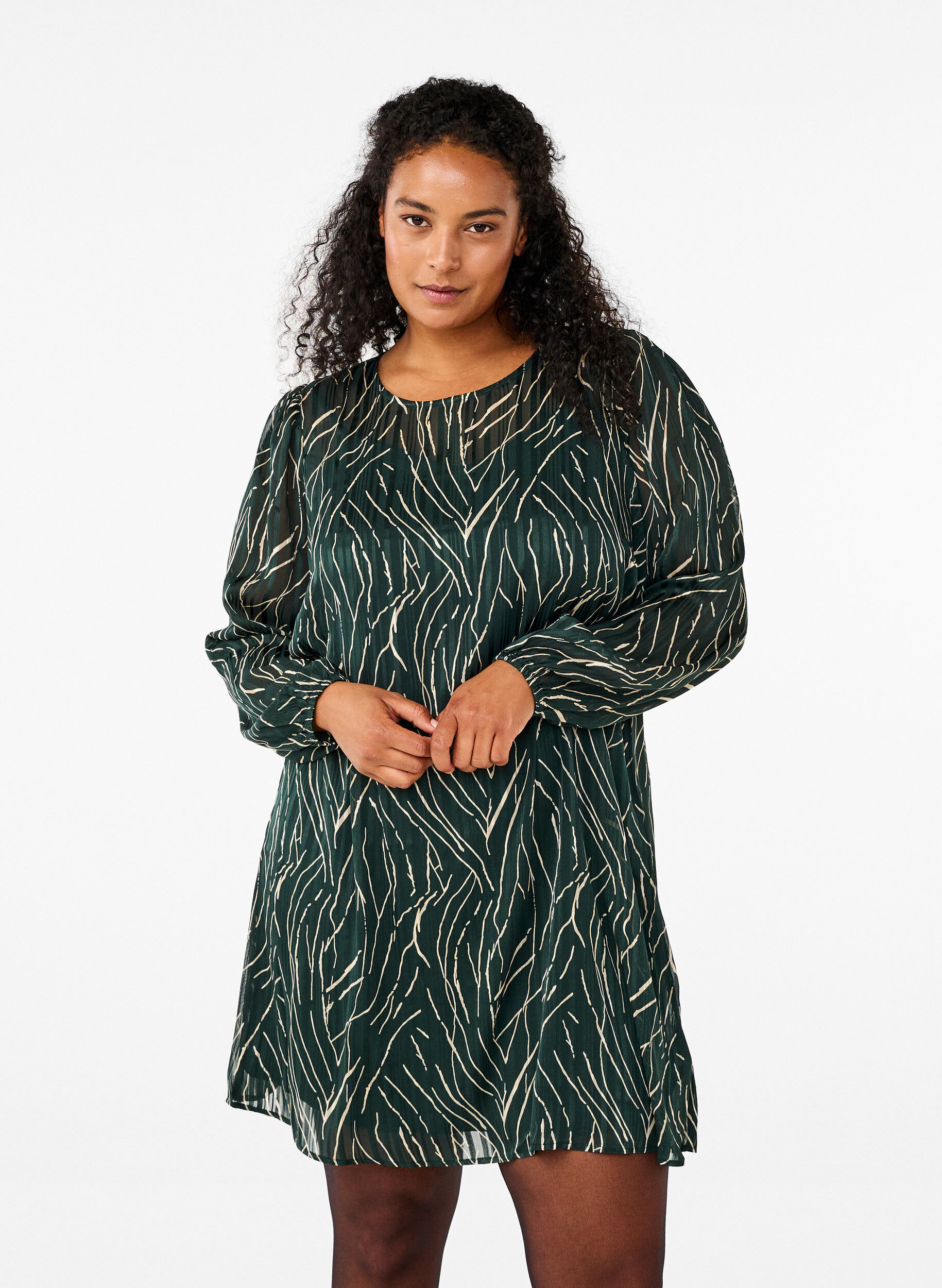 Zizzi Kort kjole med print og rund hals, Scarab Safari AOP, Model image number 0