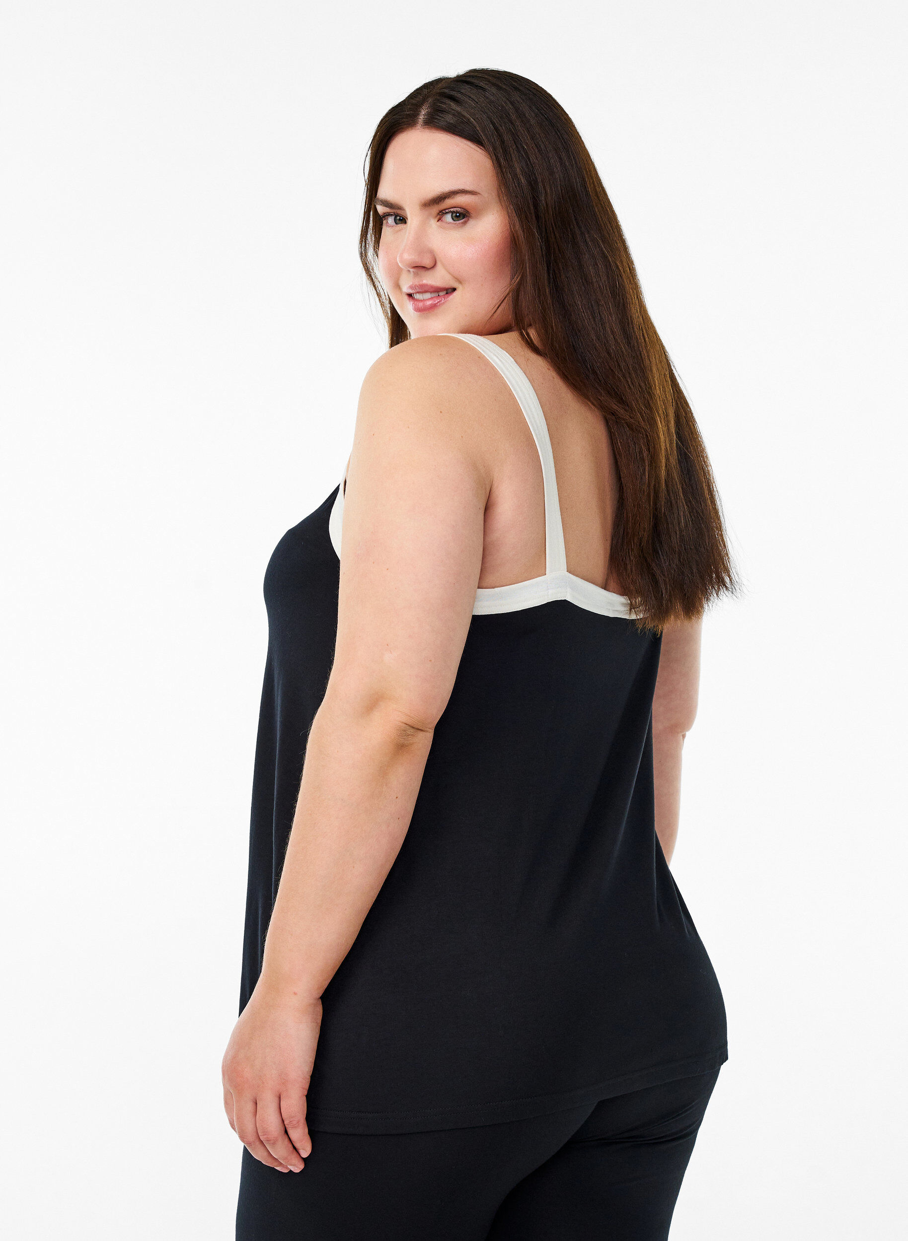 Zizzi Nattop med stropper og V-udsk&aelig;ring, Sort, Model image number 2