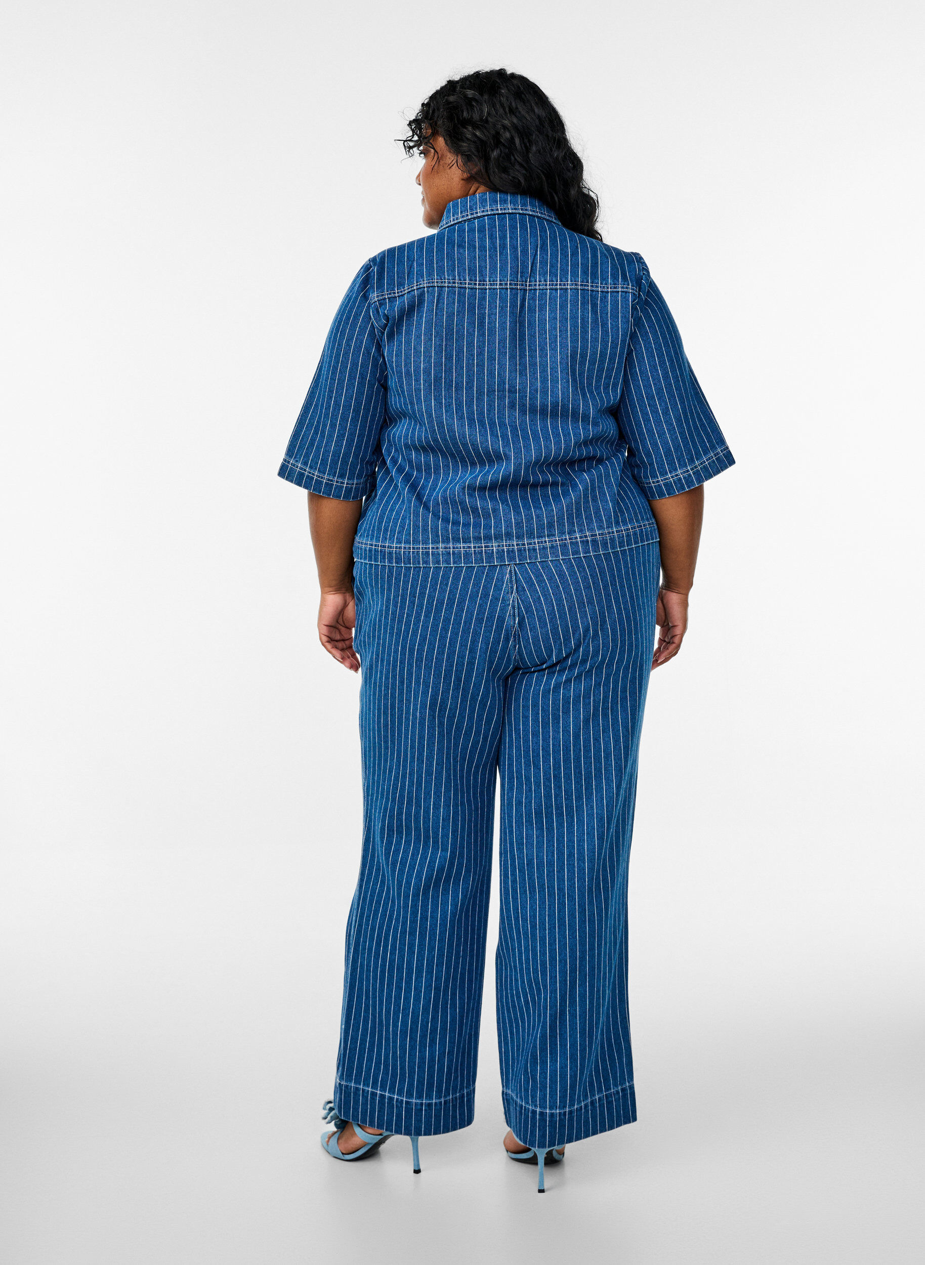 Zizzi Denim jeans med brede ben og striber, Bl&aring;, Model image number 1