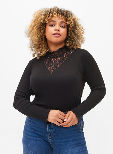 Højhalset bluse med blonder , Black, Model image number 0