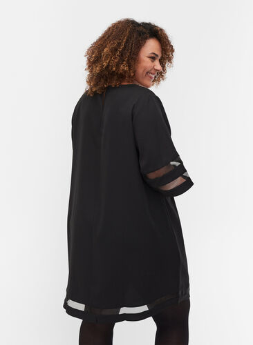 Kjole med transparente detaljer, Black, Model image number 1