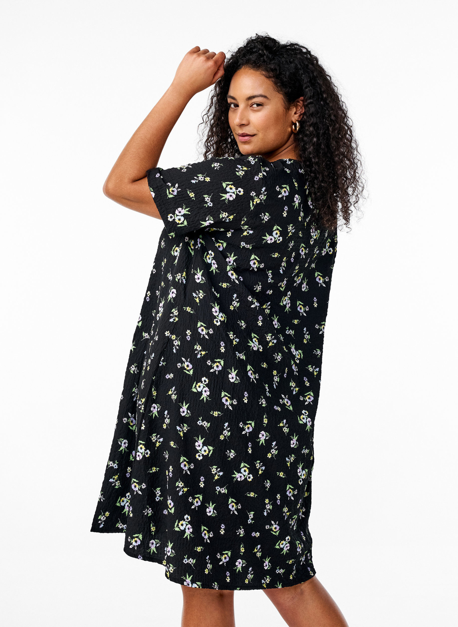 Zizzi FLASH - Kort&aelig;rmet kjole med V-hals, Sort, Model image number 2