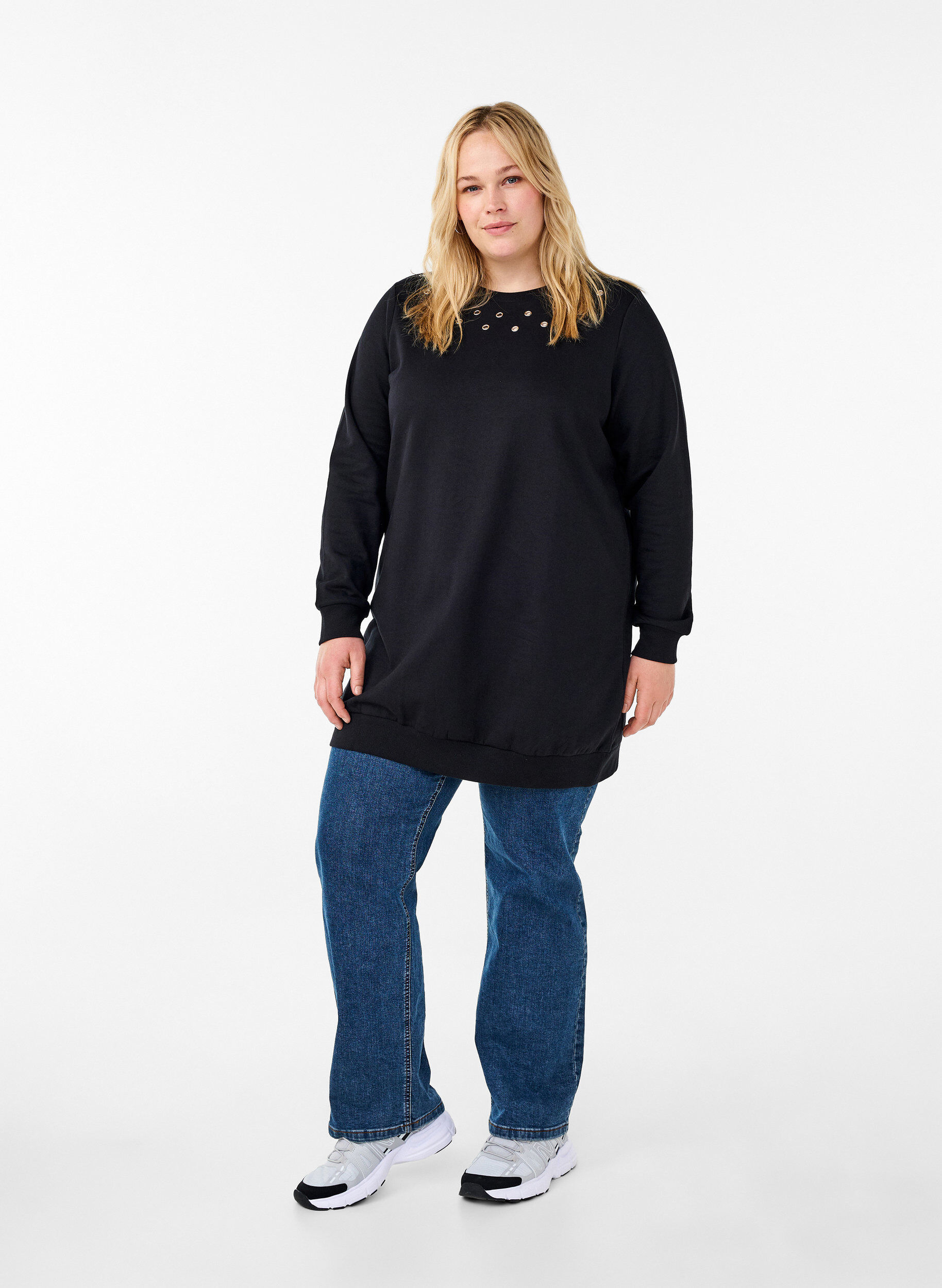 Zizzi Sweat tunika med eyelets, Black, Model image number 2