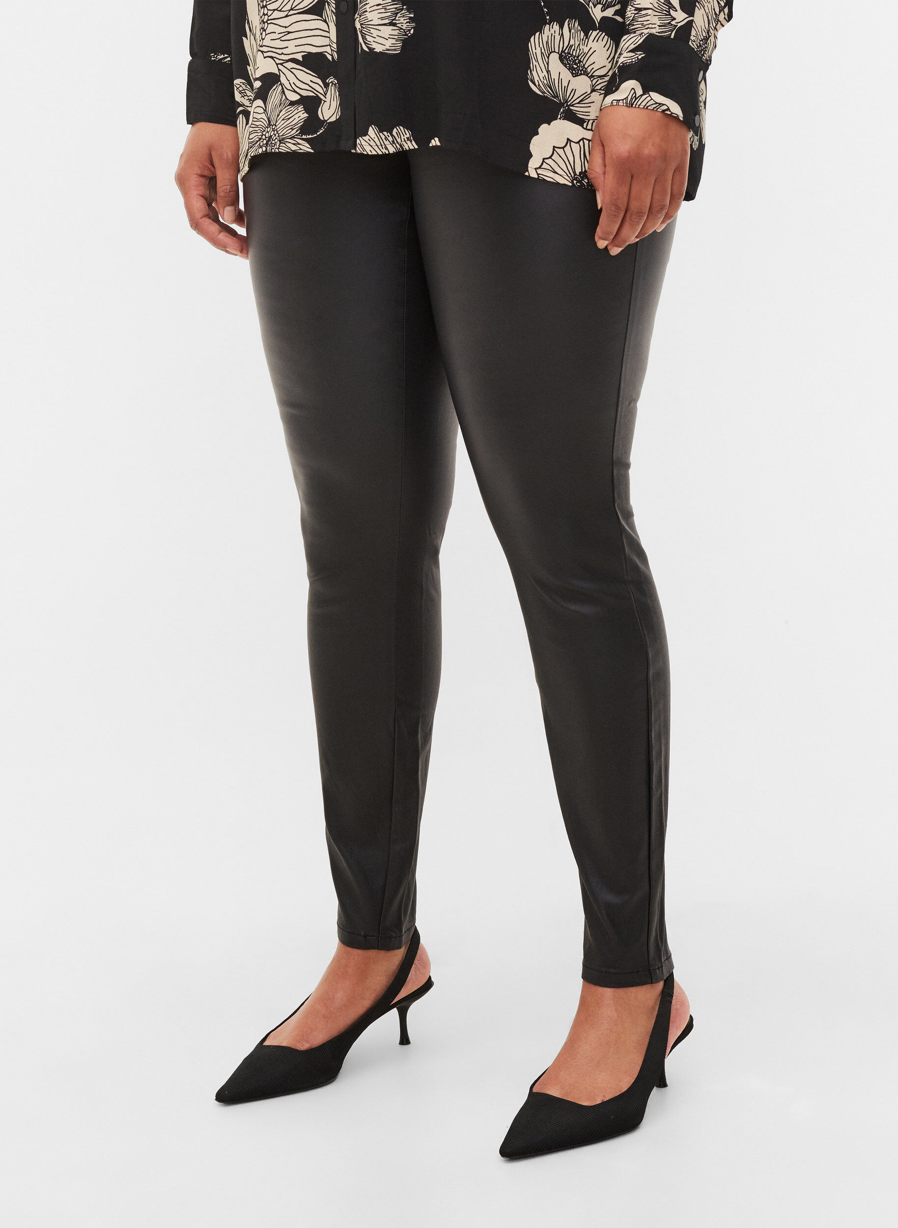 Zizzi Coatede leggings i viskosemix, Black, Model image number 2