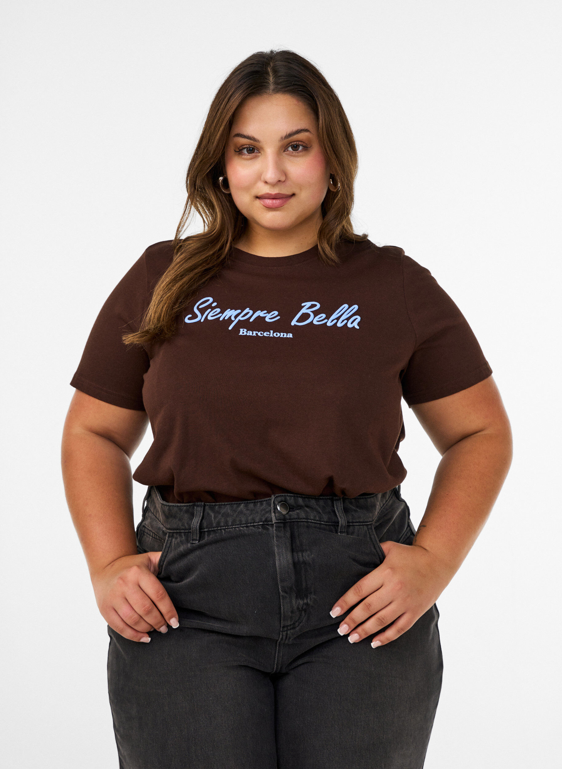 ZizziT-shirt i &oslash;kologisk bomuld med print, Brun, Model image number 0