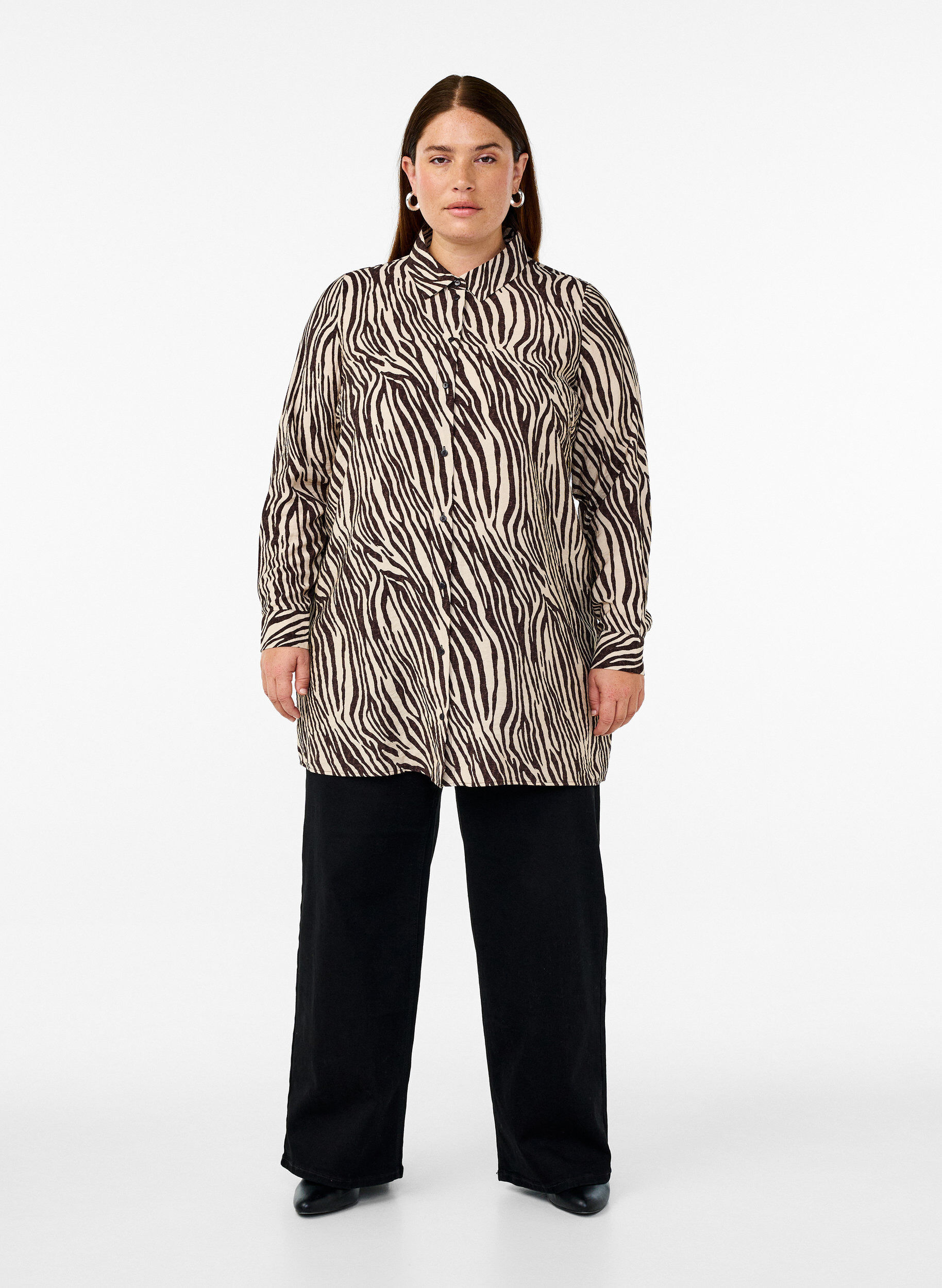 Zizzi Lang skjorte med leopardprint, Brun, Model image number 1