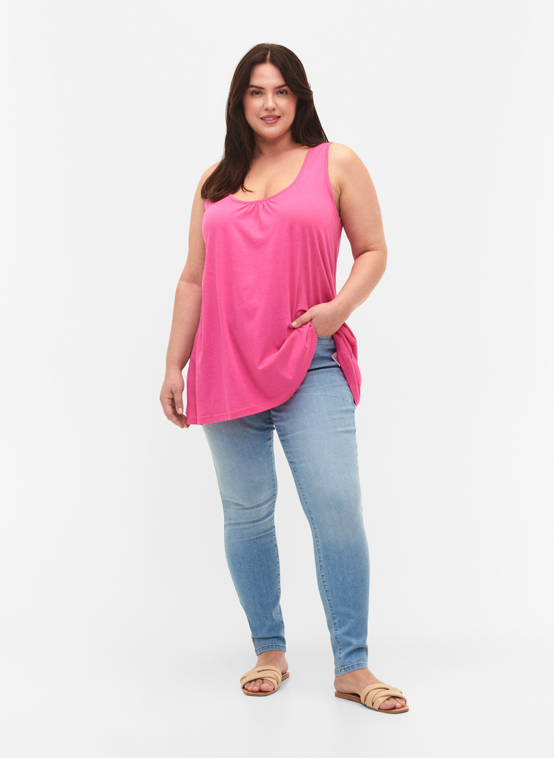 Zizzi Top med a-shape og rund hals, Shocking Pink, Model image number 2