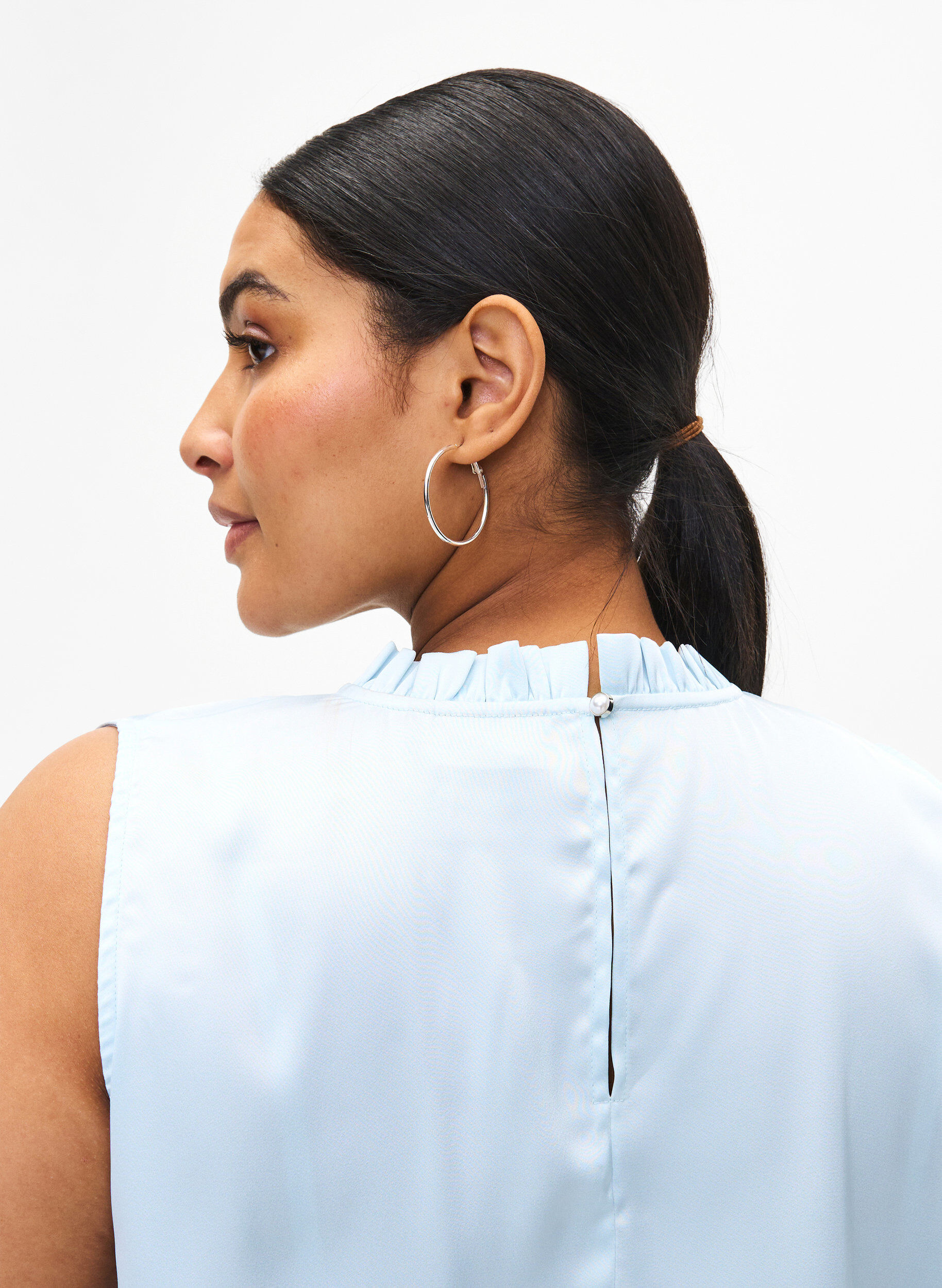 Zizzi &AElig;rmel&oslash;s festtop i satin, Delicate Blue, Model image number 2