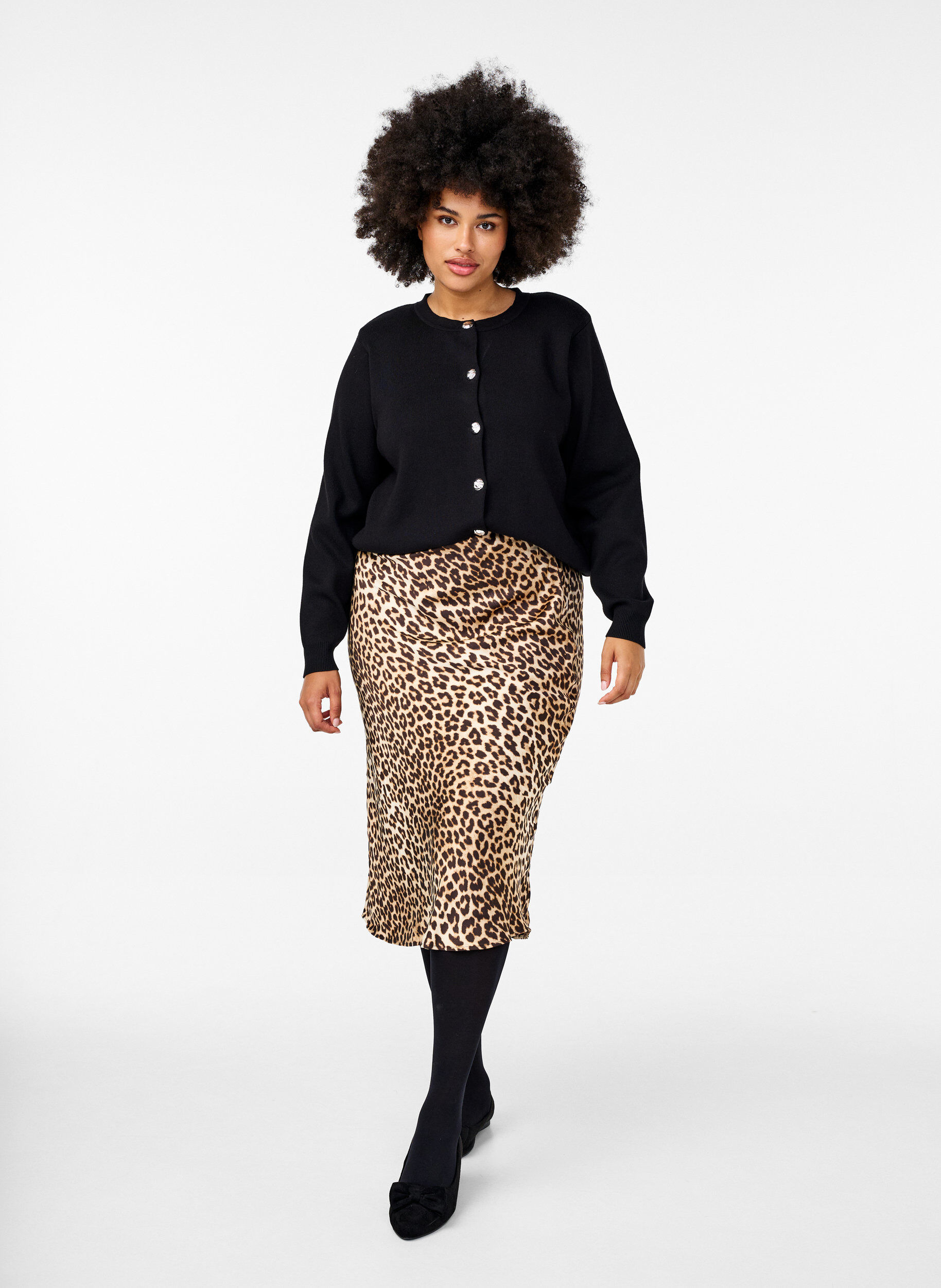 Zizzi Midinederdel i satin med leopardm&oslash;nster, Leo AOP, Model image number 0