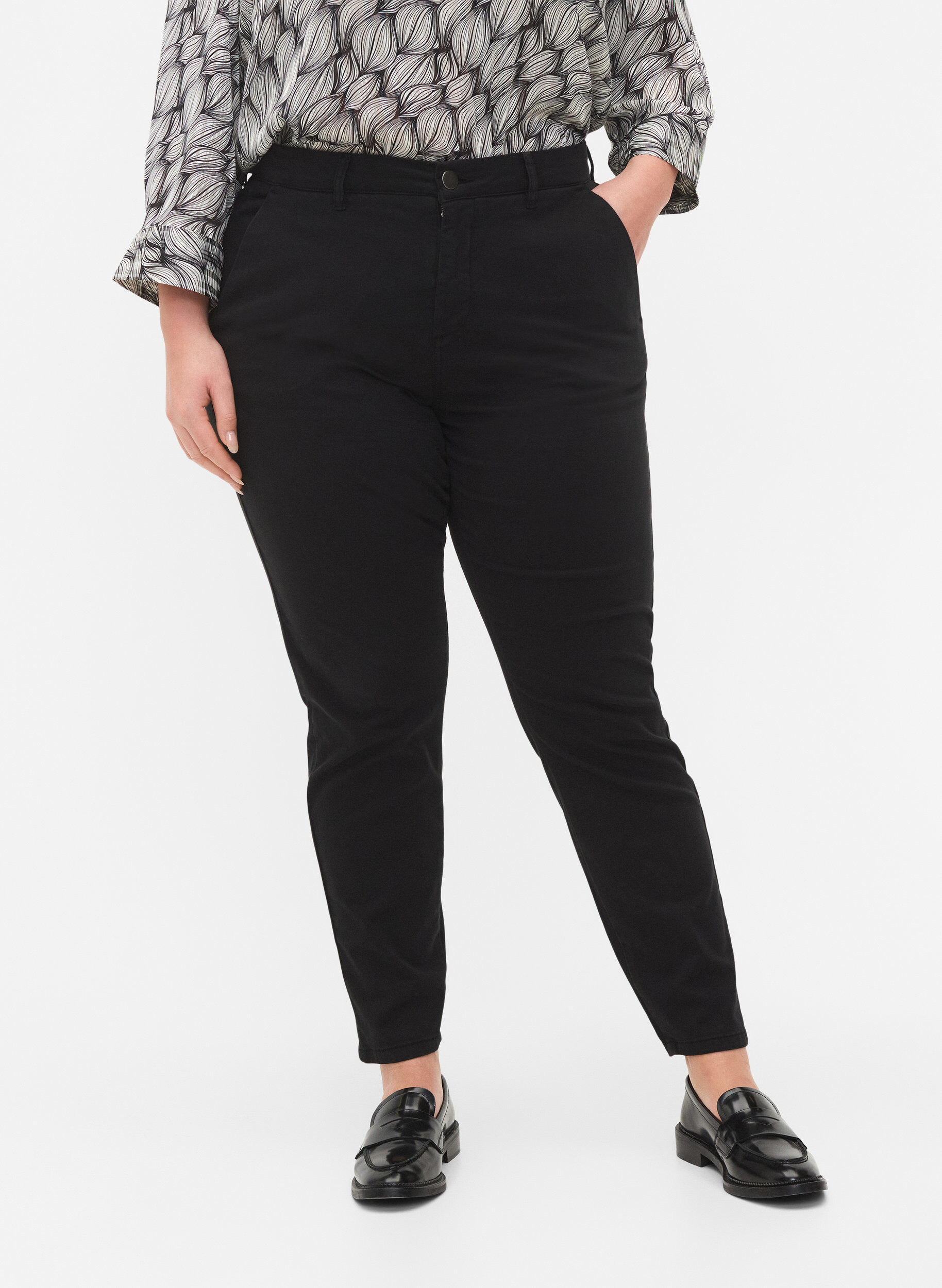 Zizzi Chinos i bomuld, Black, Model image number 2