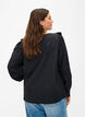 Bluse med flæser og blondebånd, Sort, Model image number 2