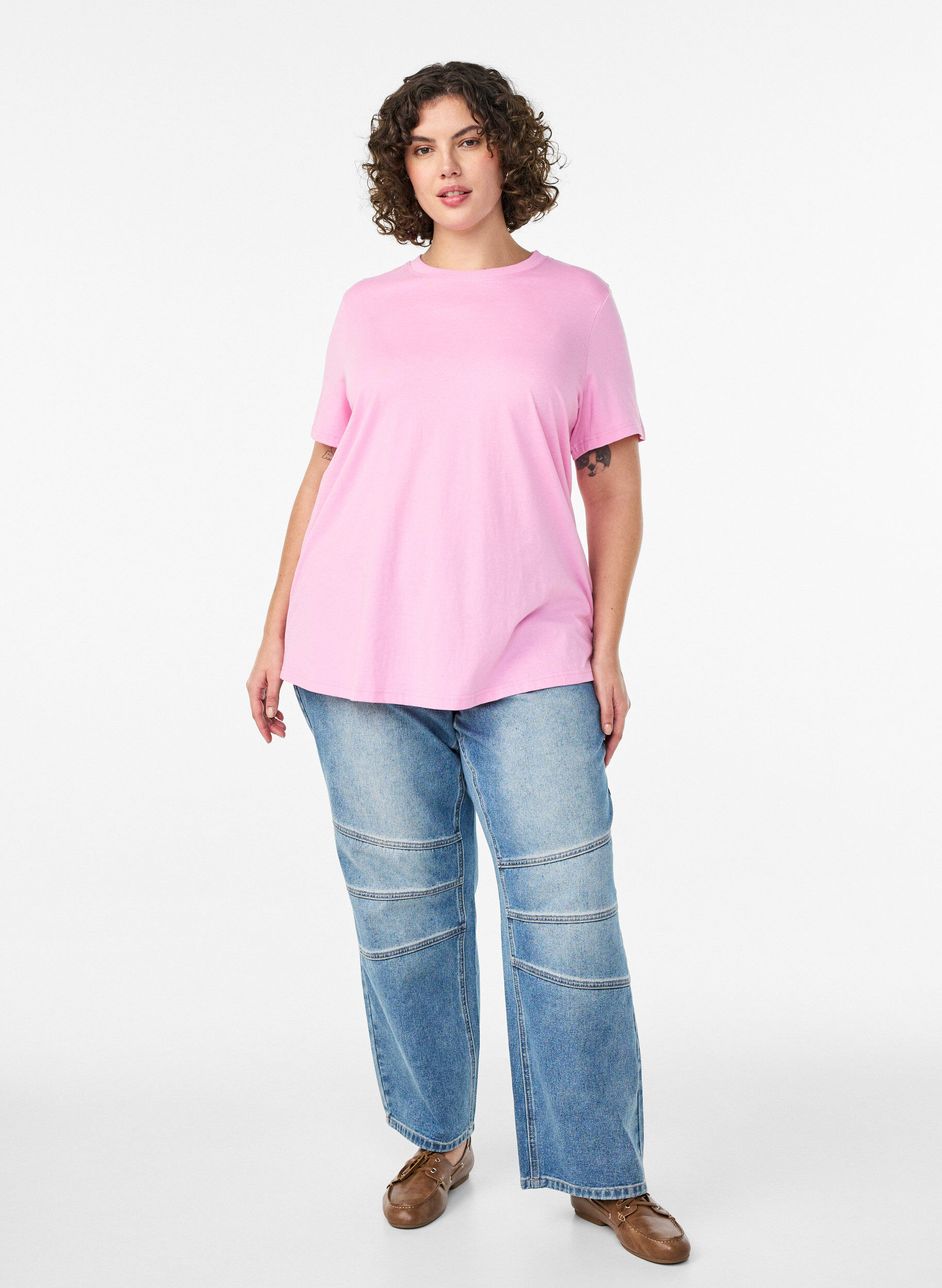 ZizziBasis t-shirt i bomuld med rund hals, Lyser&oslash;d, Model image number 1