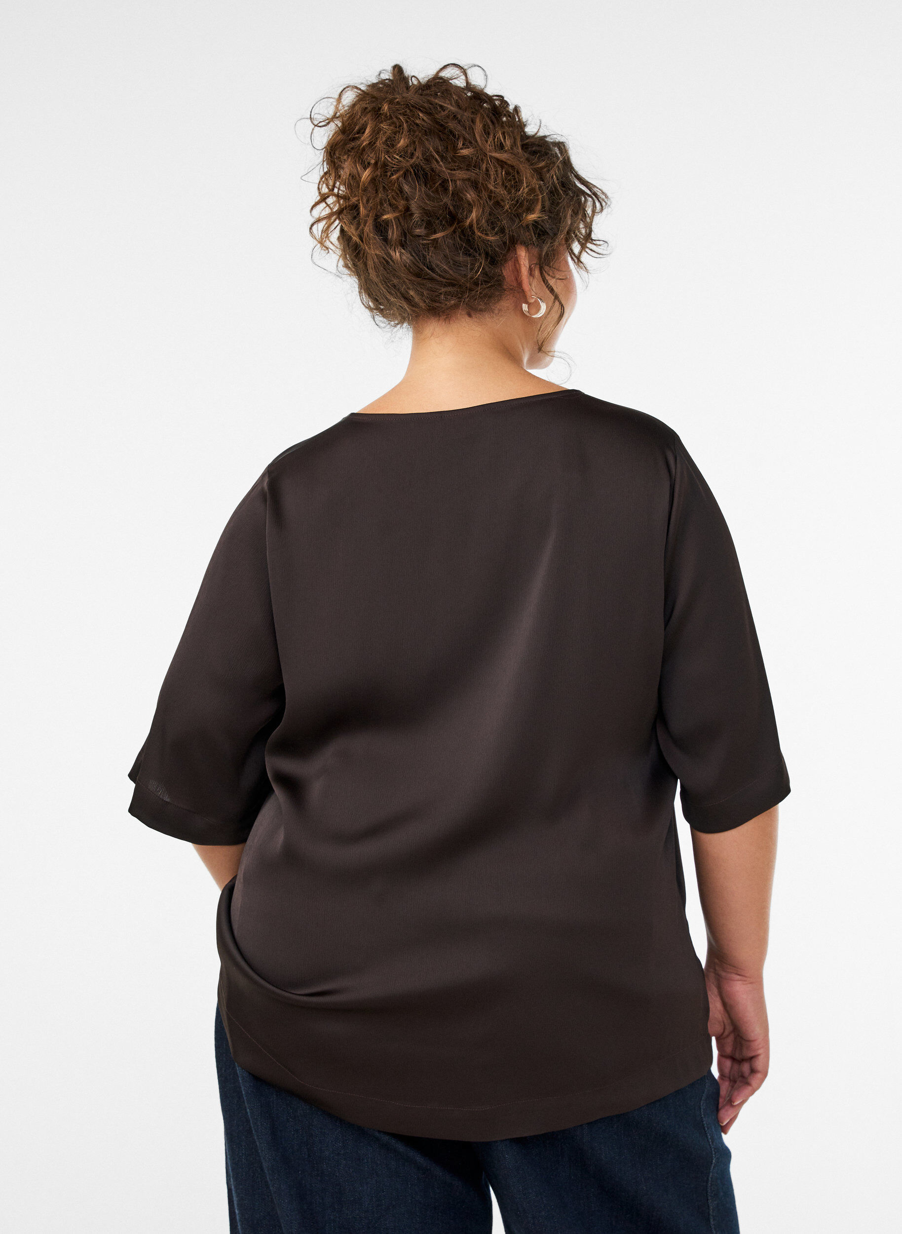 ZizziSatinbluse med albuelange &aelig;rmer, Brun, Model image number 2