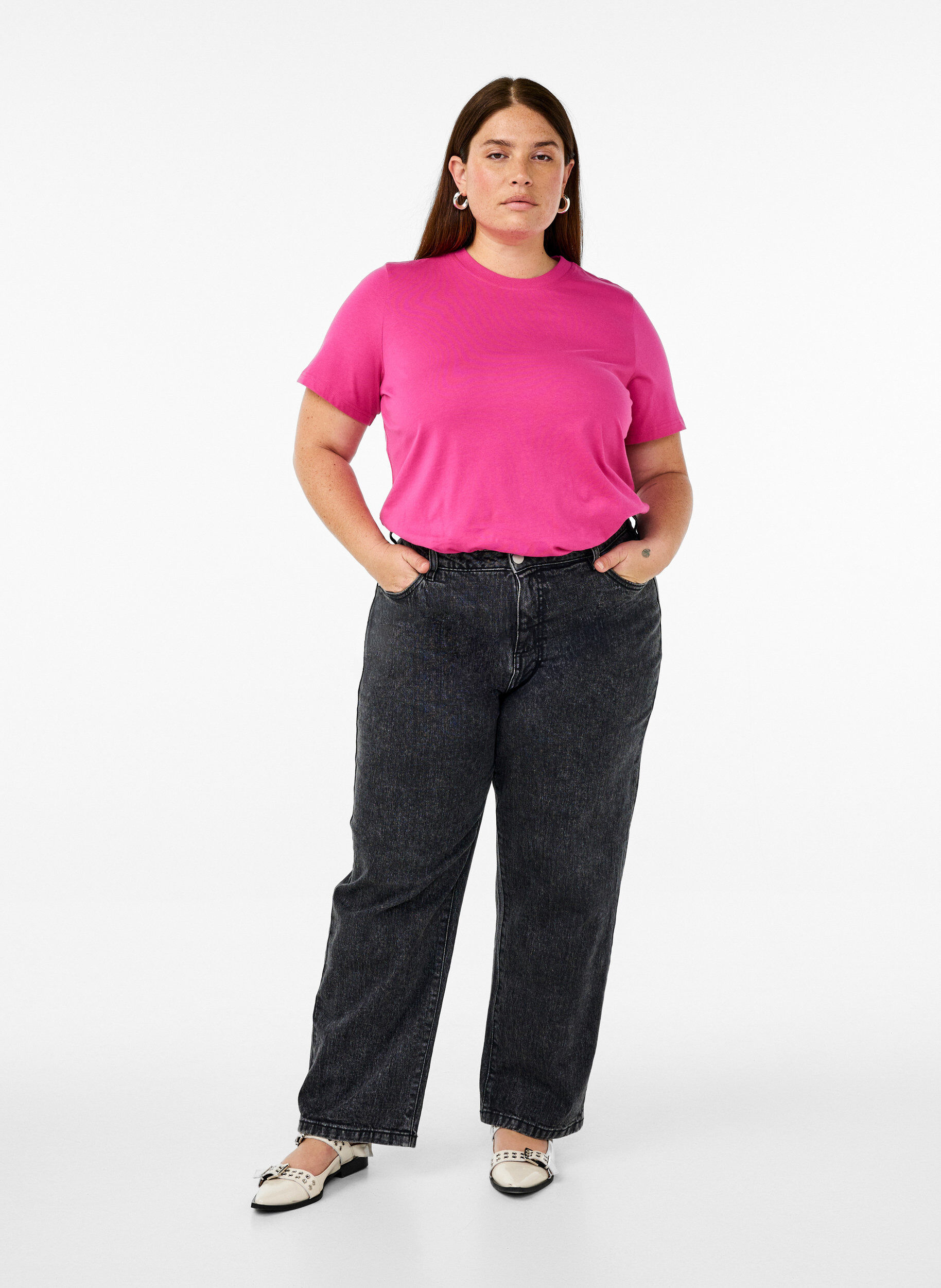 ZizziBasis t-shirt i bomuld med rund hals , Lyser&oslash;d, Model image number 1