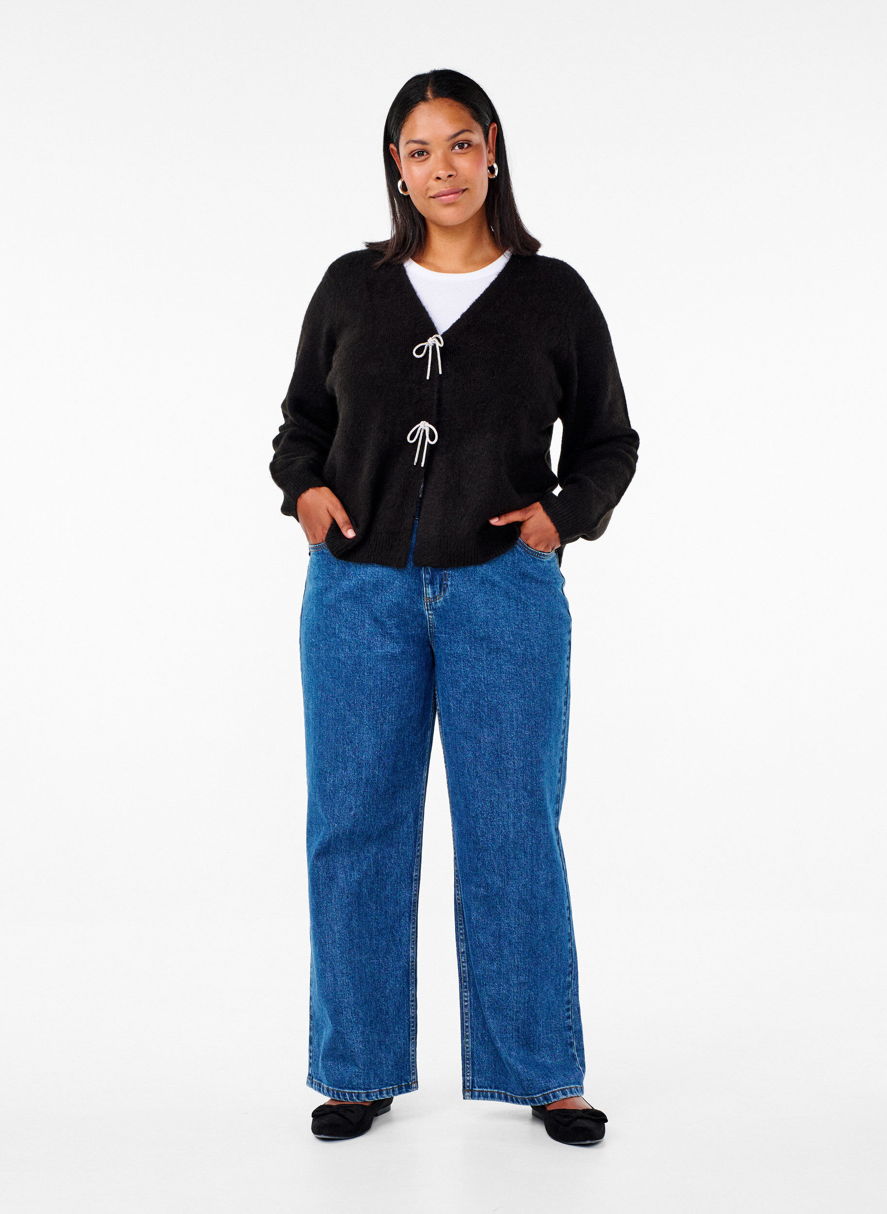 Zizzi Strikcardigan med s&oslash;lvsl&oslash;jfe, Black, Model image number 3