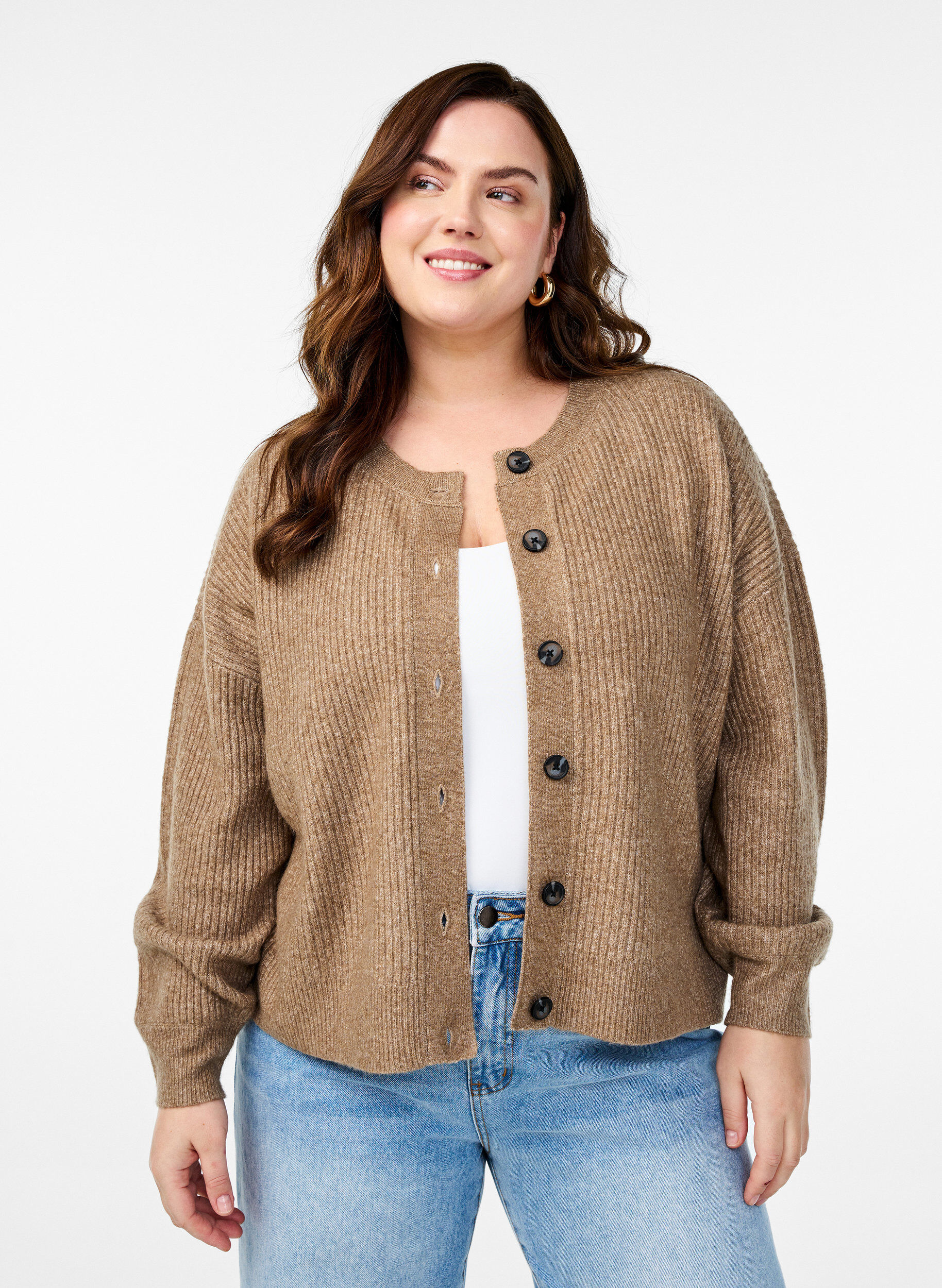 Ribstrikket cardigan med knapper, Brun, Model