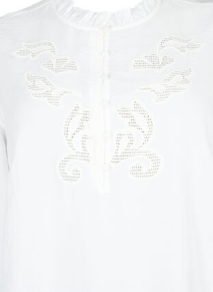 Bluse med flæser og broderi anglaise, Bright White, Packshot image number 2