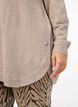 Lang strikbluse med knapdetalje i siden, Simply Taupe Mel., Model image number 2