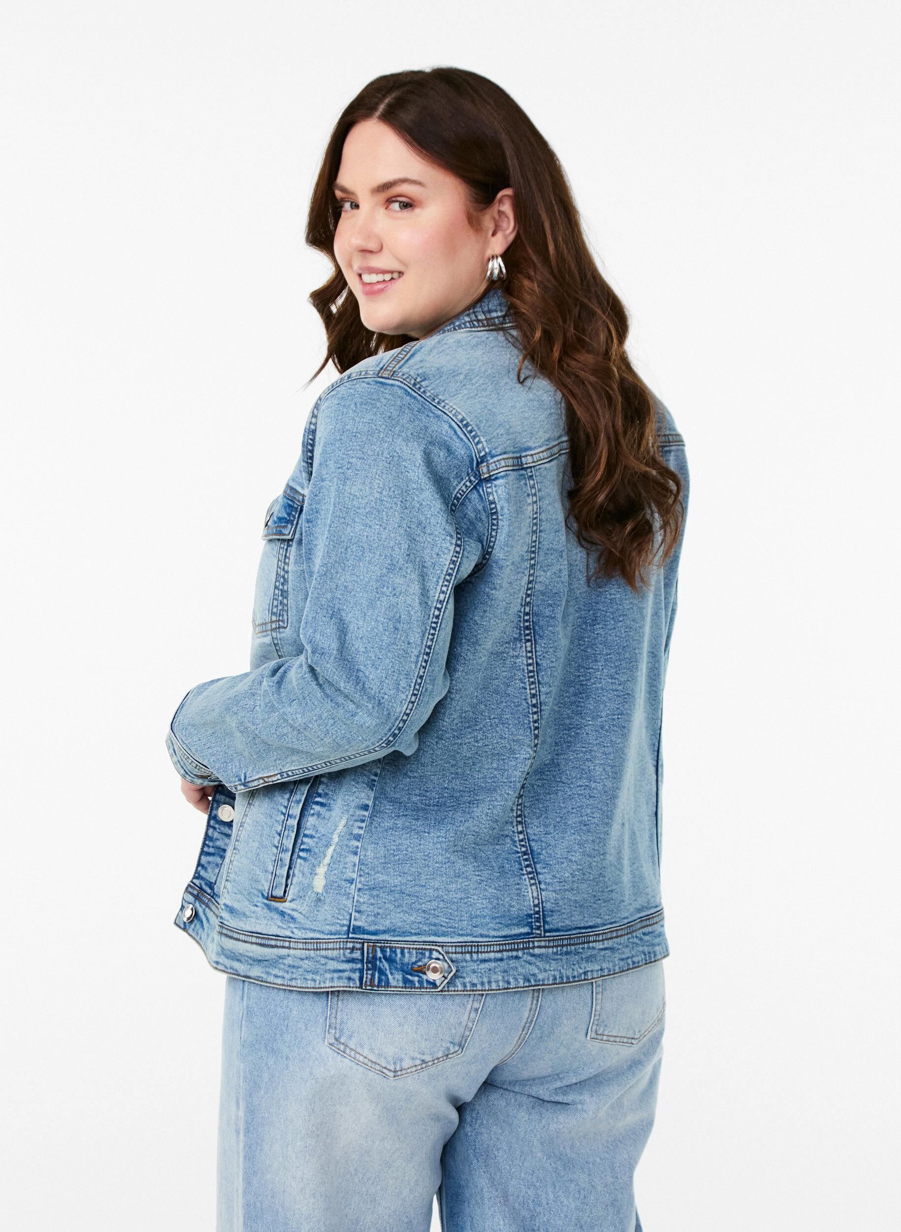 Zizzi Denimjakke med et klassisk snit, Bl&aring;, Model image number 2