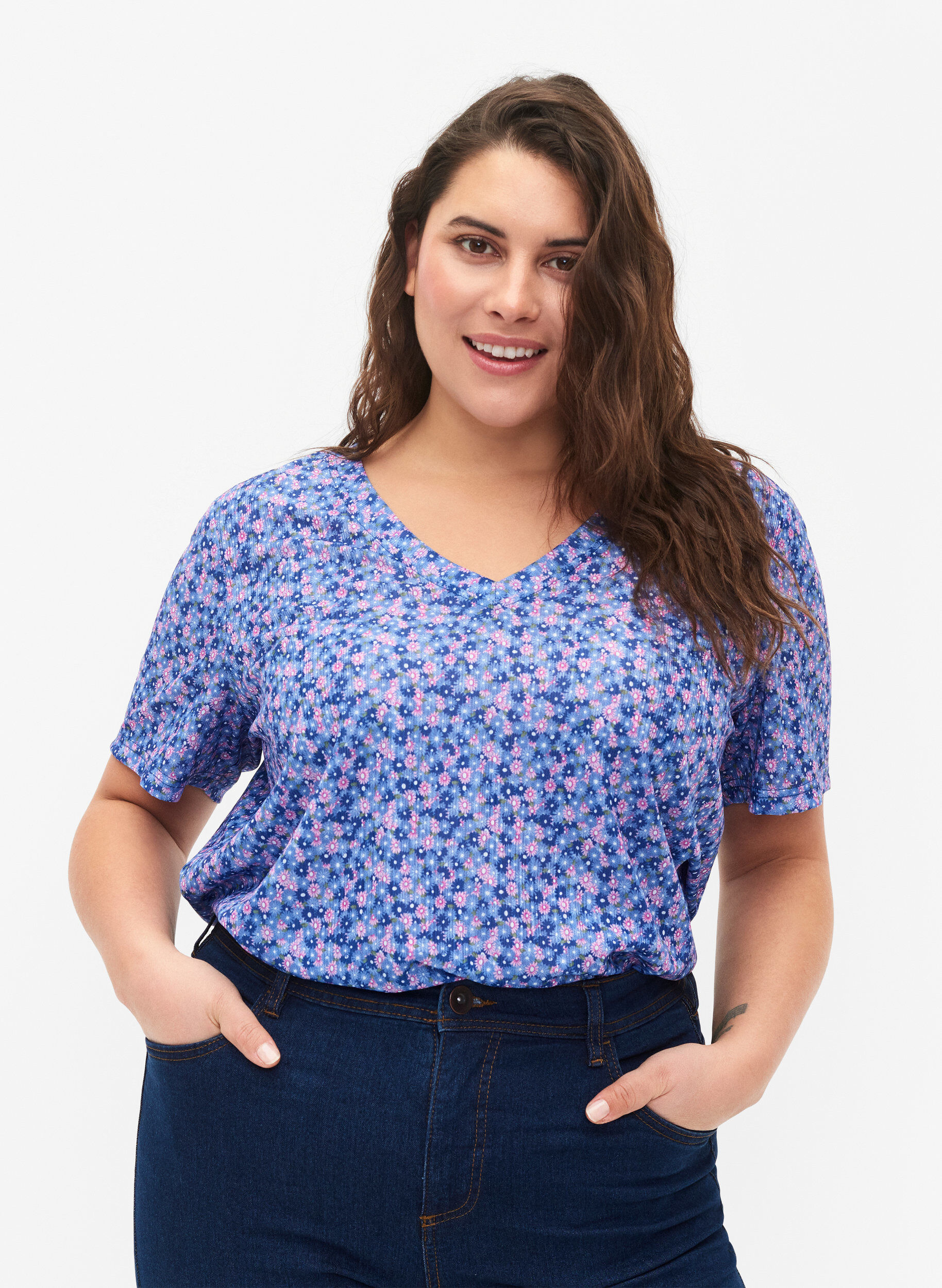 Zizzi FLASH - Printet t-shirt med v-hals, Blue Rose Ditsy, Model image number 0