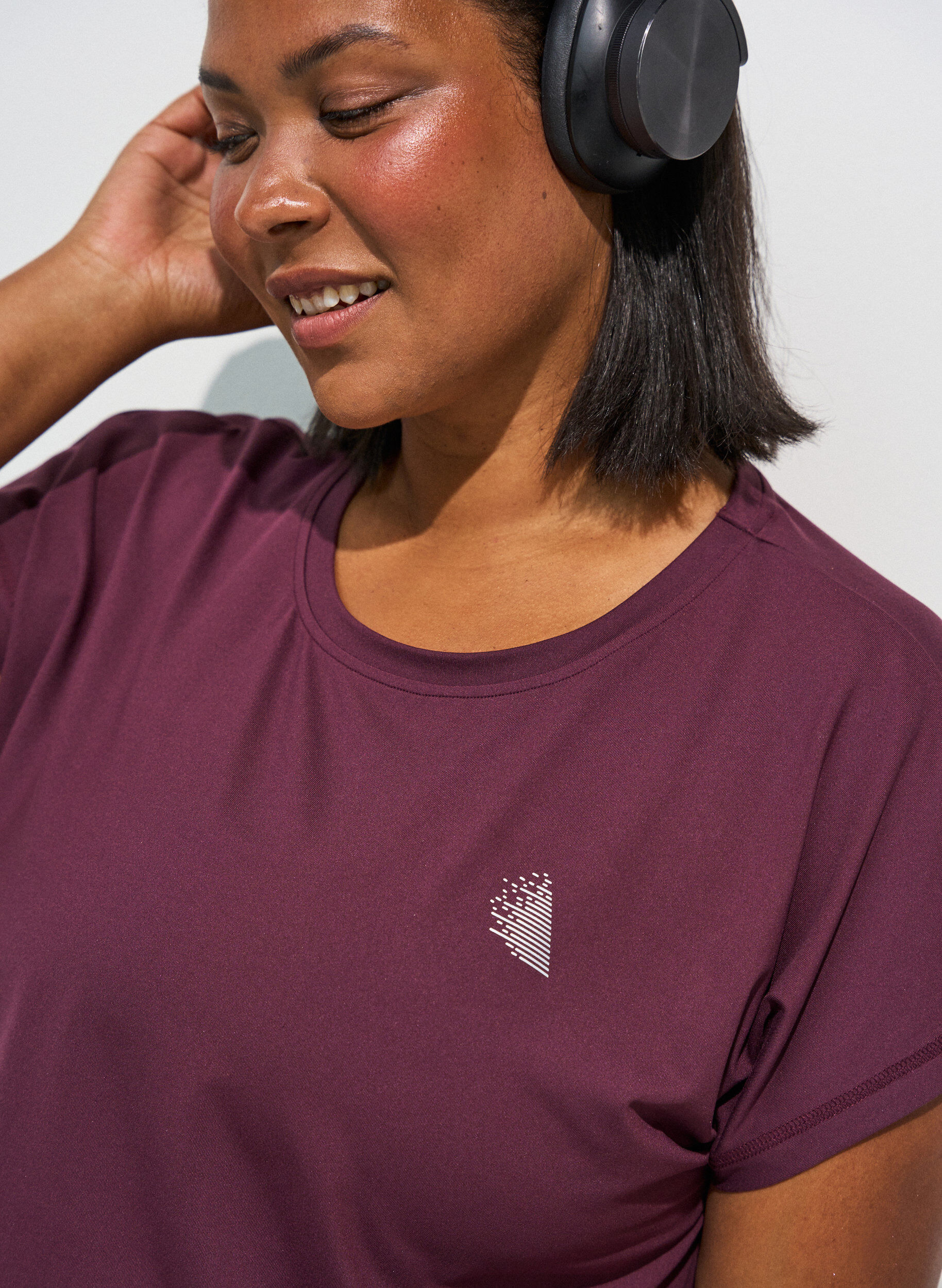ZizziEnsfarvet tr&aelig;nings t-shirt, R&oslash;d, Model image number 4
