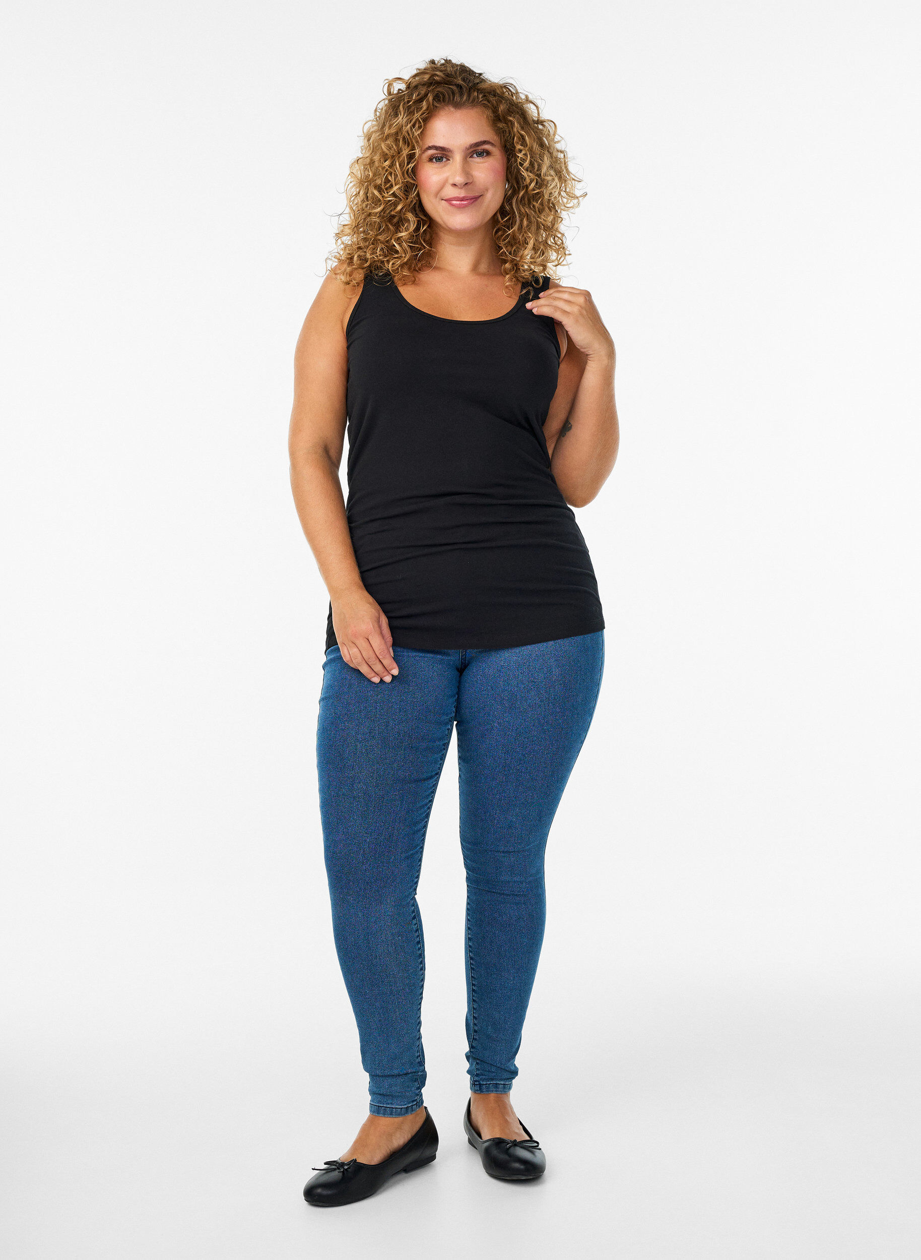 ZizziEnsfarvet basis top i bomuld, Sort, Model image number 1