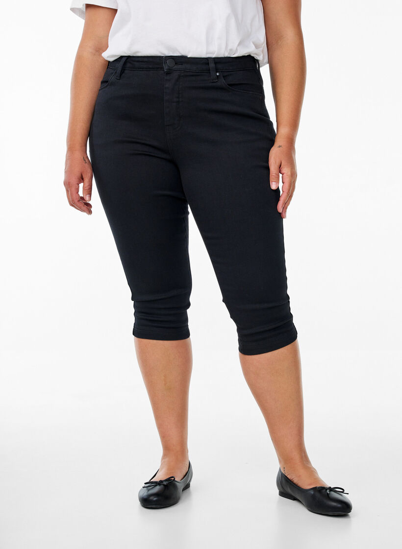 Højtaljede Amy capri jeans med super slim fit, Sort, Model image number 2