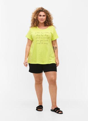 T-shirt i økologisk bomuld med tryk, Wild Lime w. Navy, Model image number 2