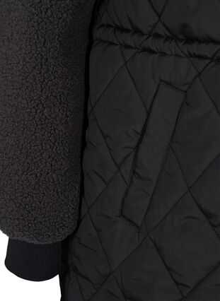Quiltet jakke med teddy og justerbar talje, Black Comb, Packshot image number 3