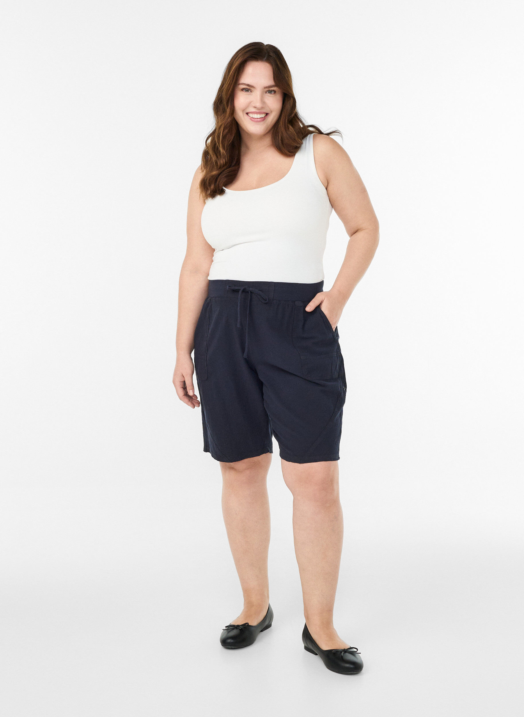 ZizziL&oslash;se shorts i bomuld med lommer, Bl&aring;, Model image number 1