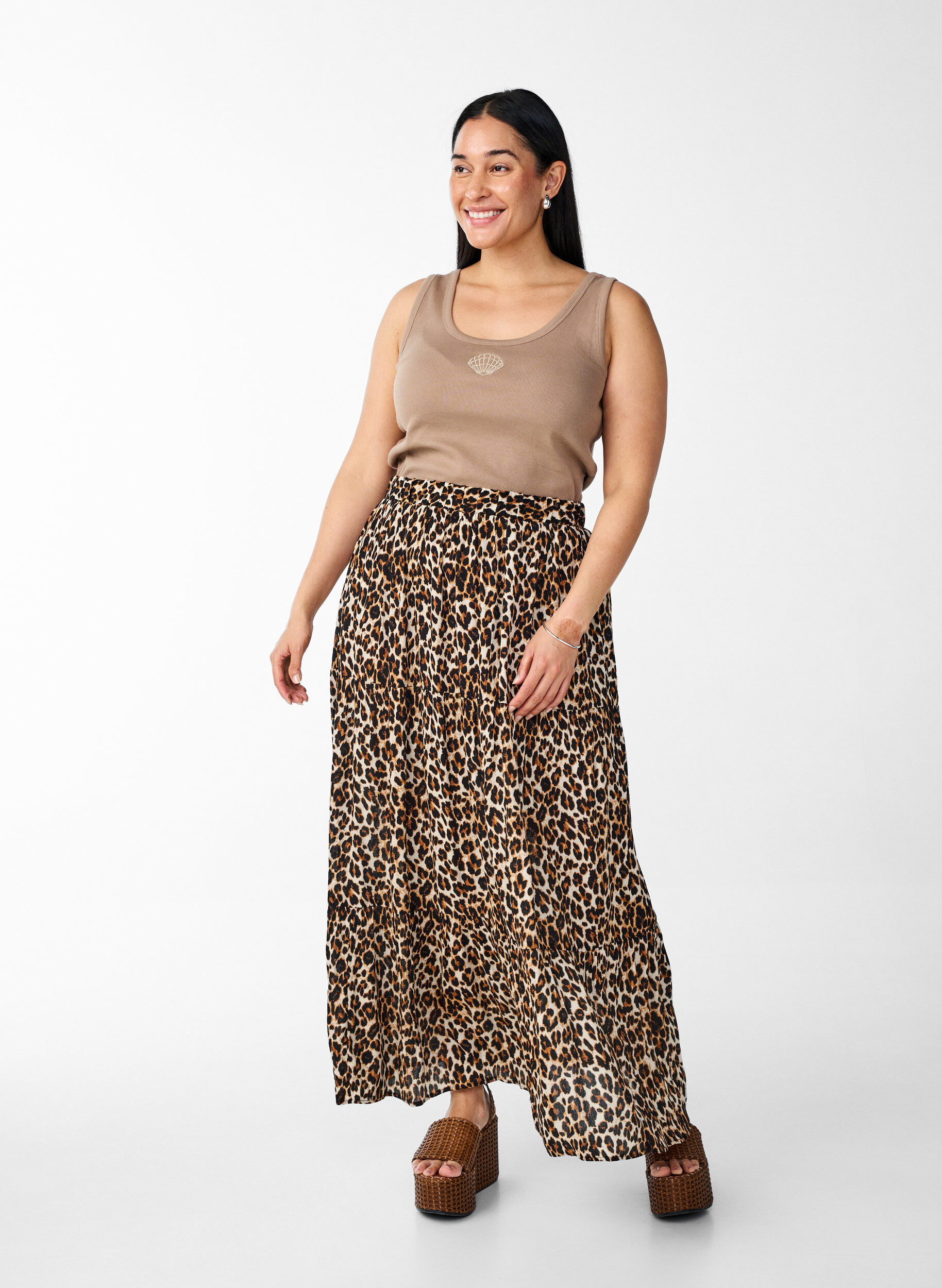 Zizzi T&aelig;tsiddende top med motiv, Brun, Model image number 1