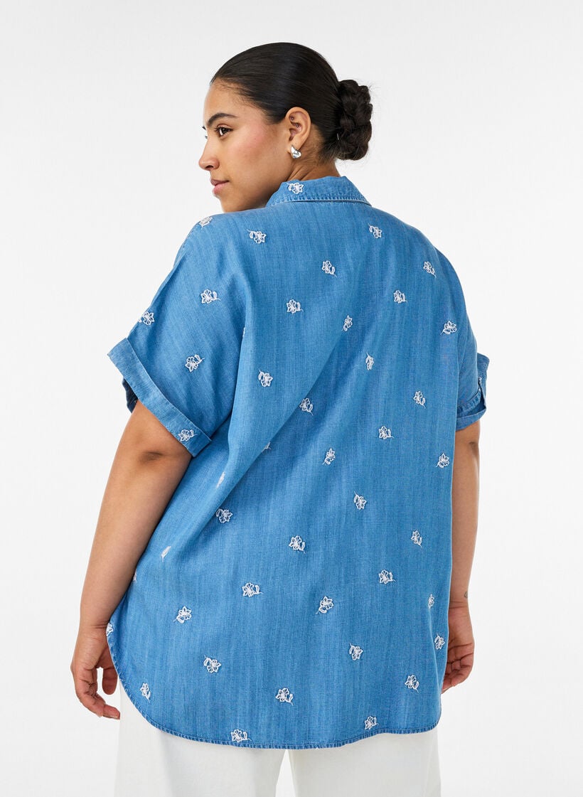Skjortebluse i lyocell med denimlook og blomsterbroderi, Bl&aring;, Model image number 2
