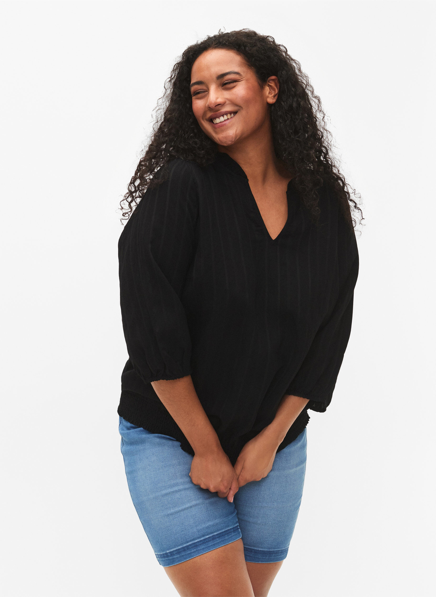 Zizzi Viskosebluse med 3/4 &aelig;rmer og smock, Black, Model image number 0