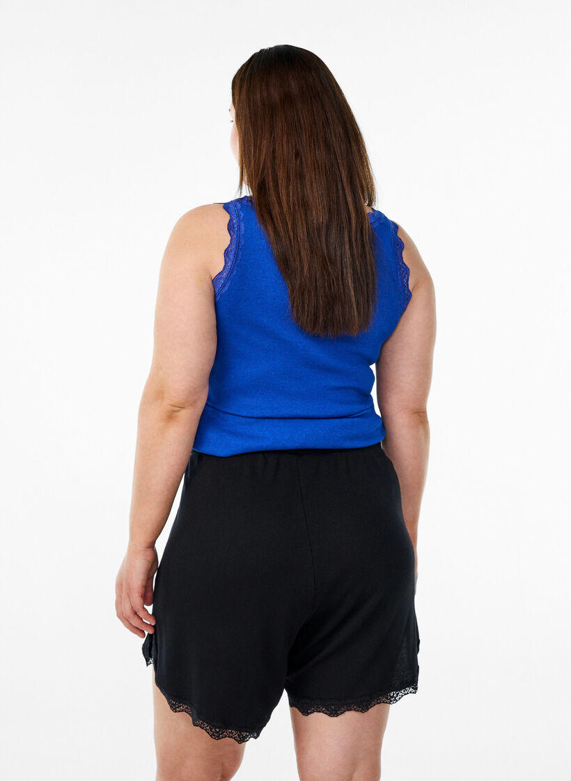 L&oslash;se natshorts med ribstruktur og blondekant, Sort, Model image number 2