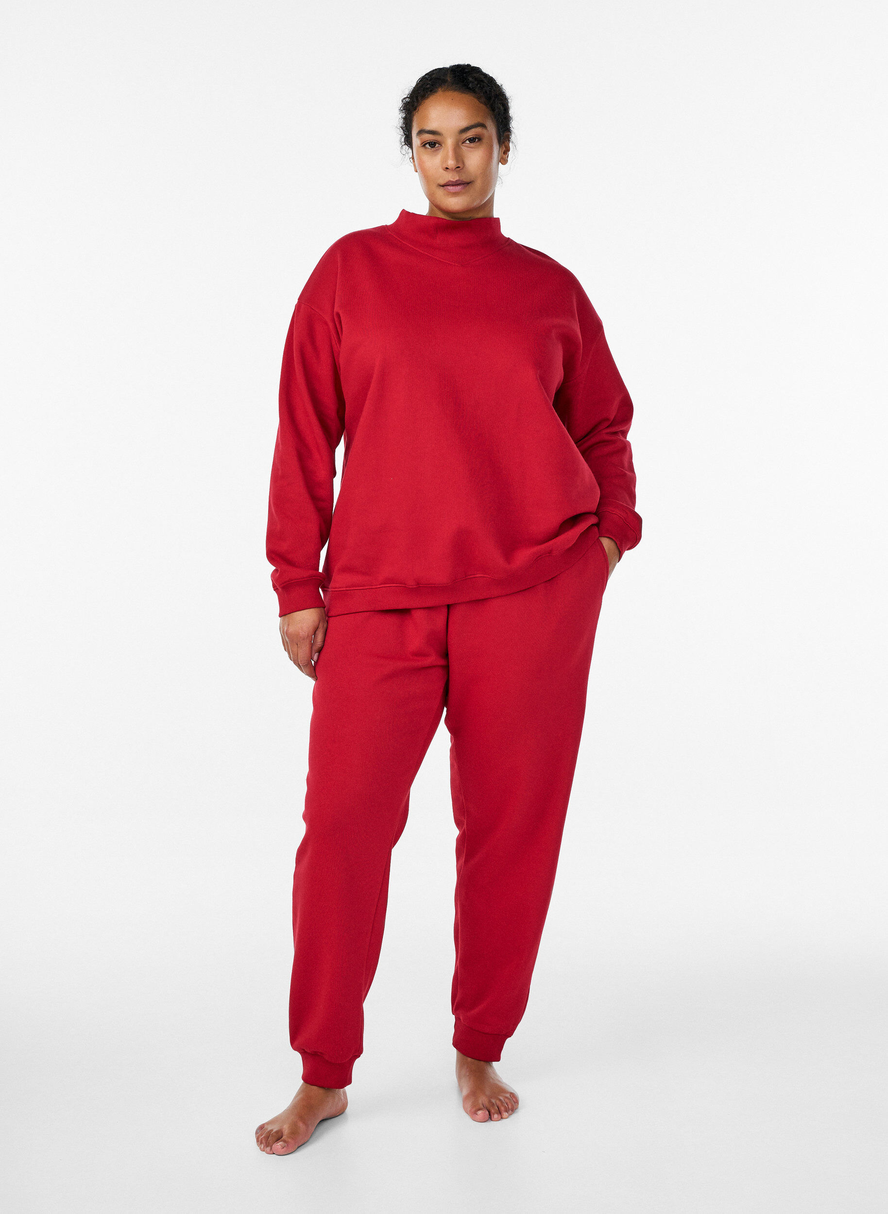 Zizzi Sweatshirt med h&oslash;j krave og lange &aelig;rmer, R&oslash;d, Model image number 1