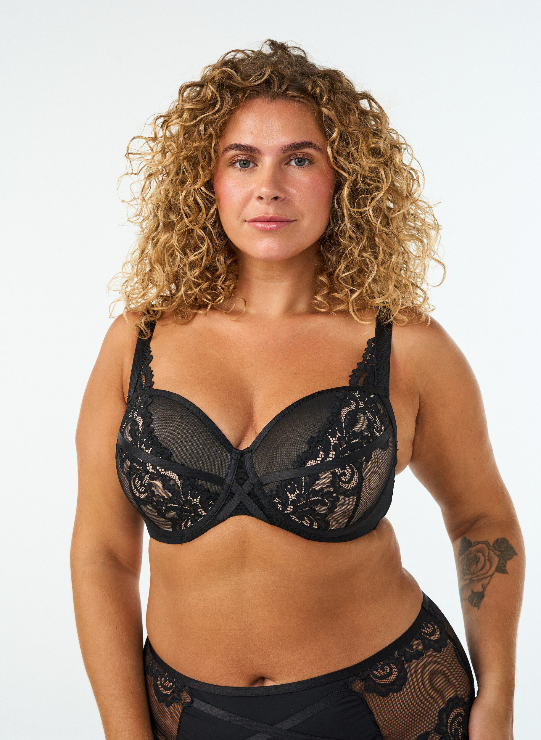 ZizziFormst&oslash;bt bh med b&oslash;jle og blomsterblonde, Sort, Model image number 0