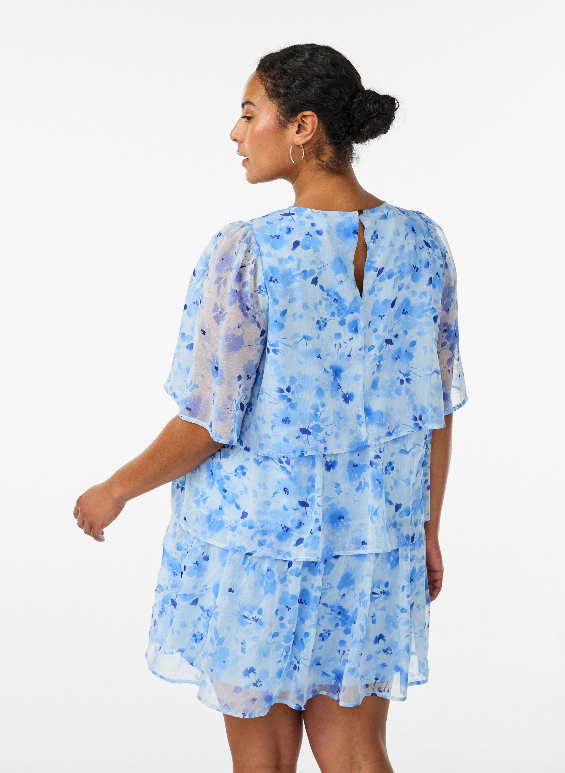 ZizziKort kjole i chiffon-look med blomsterprint og fl&aelig;selag, Bl&aring;, Model image number 2