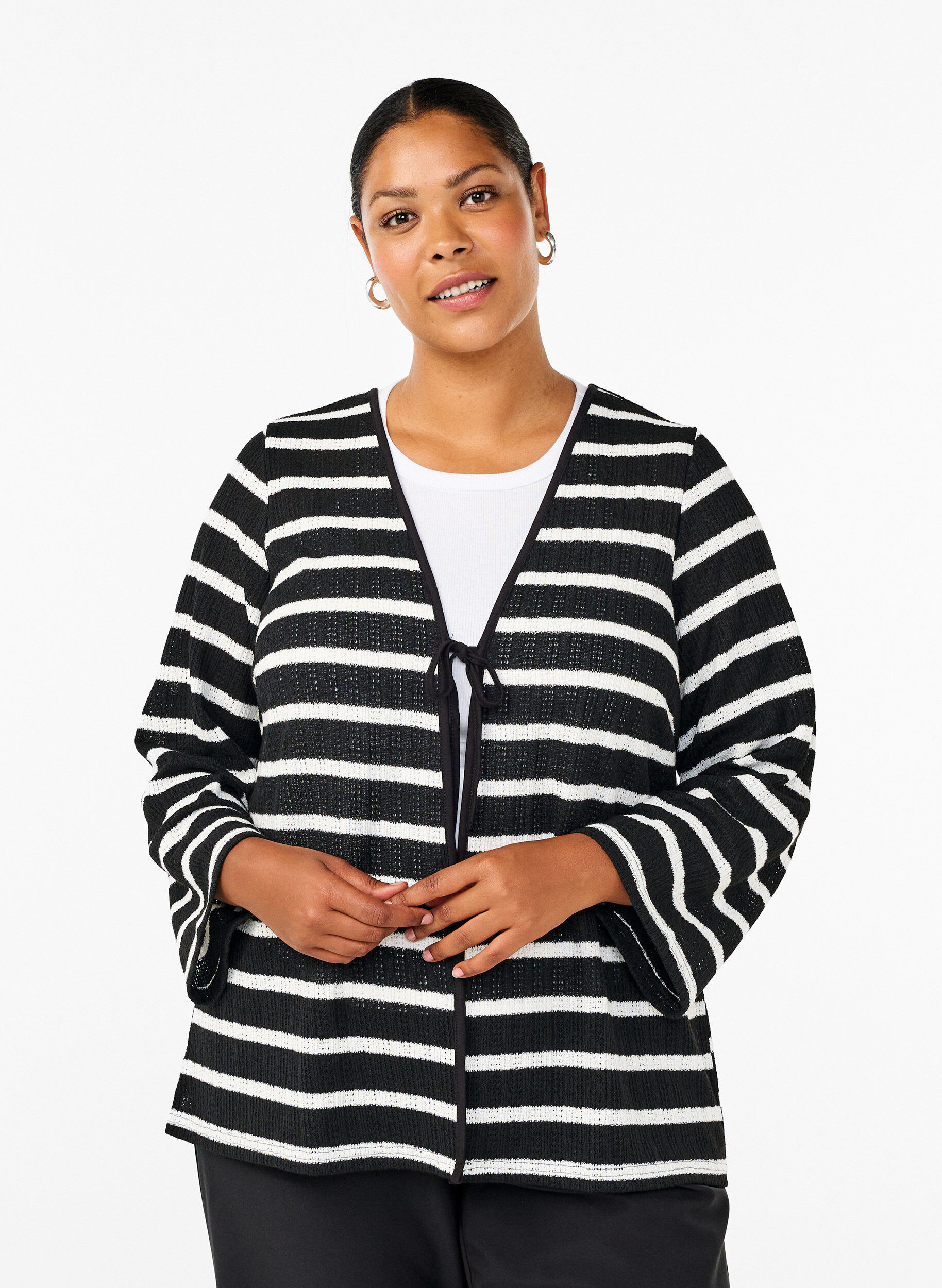 Zizzi Cardigan med bindeb&aring;nd, Black White stripe, Model image number 0