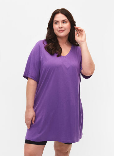 Ensfarvet oversize t-shirt med v-hals, Deep Lavender, Model image number 0