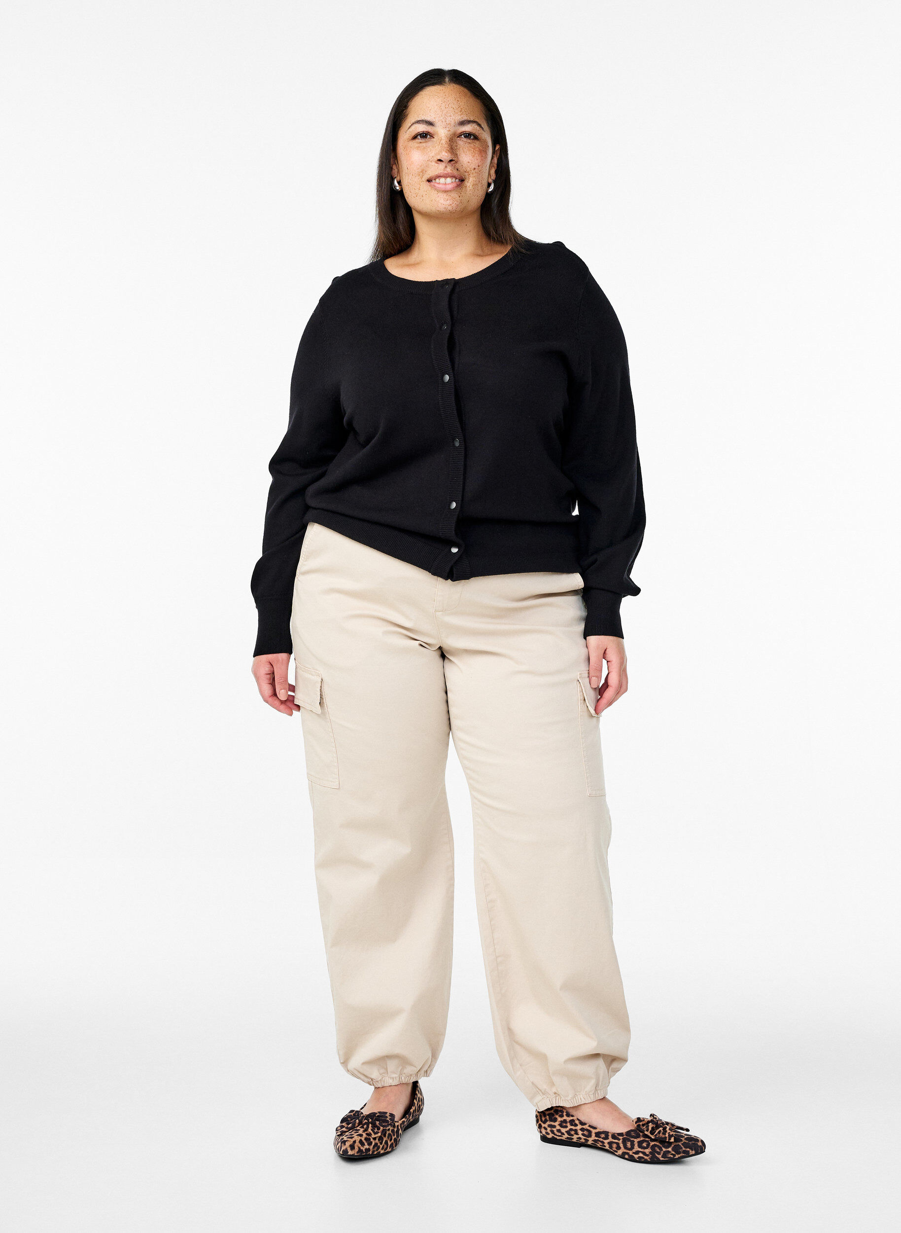 Zizzi Strikket cardigan med knapper i viskosemix, Black, Model image number 2