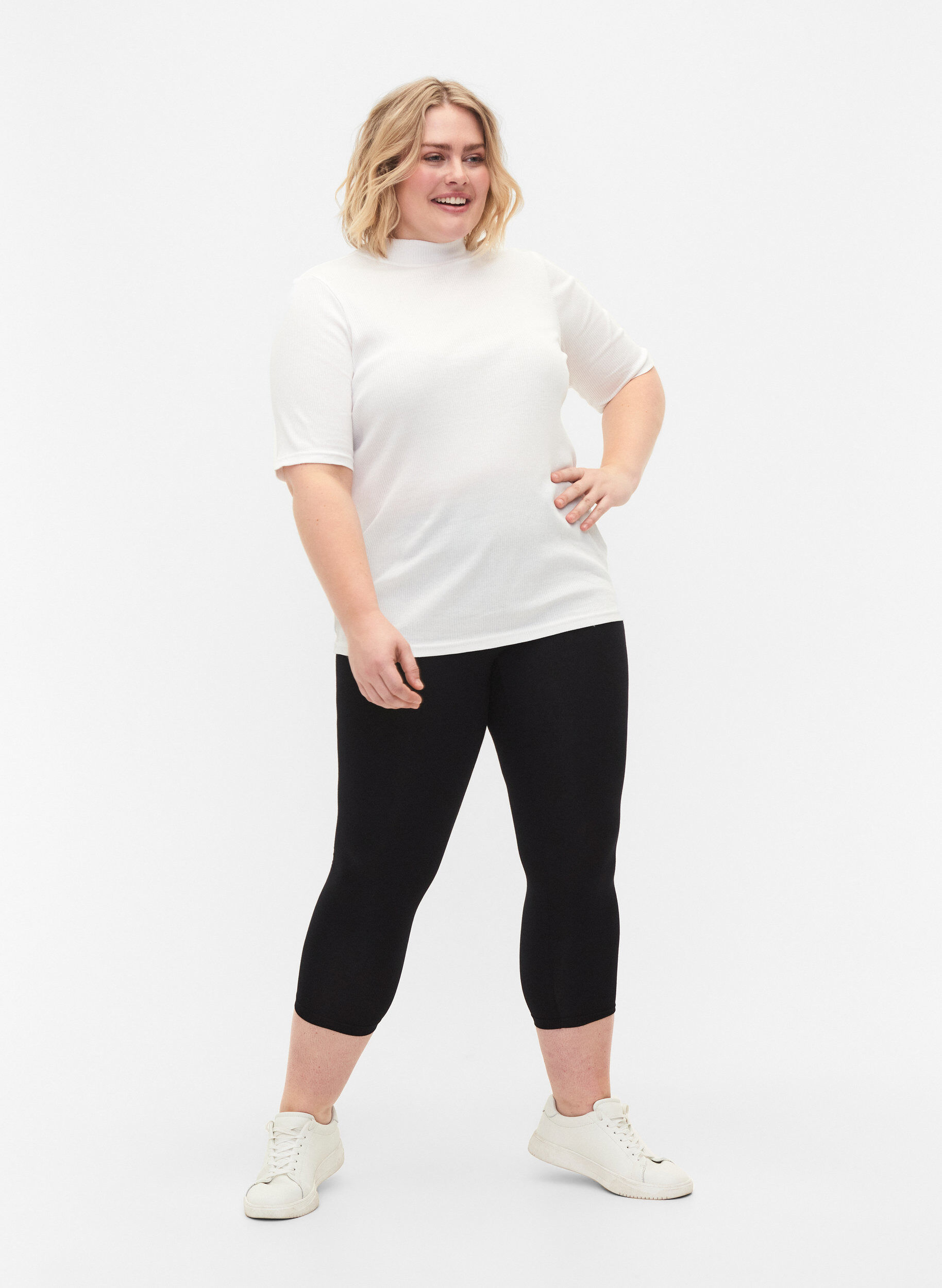 ZizziBasis 3/4 leggings i viskose, Sort, Model image number 1