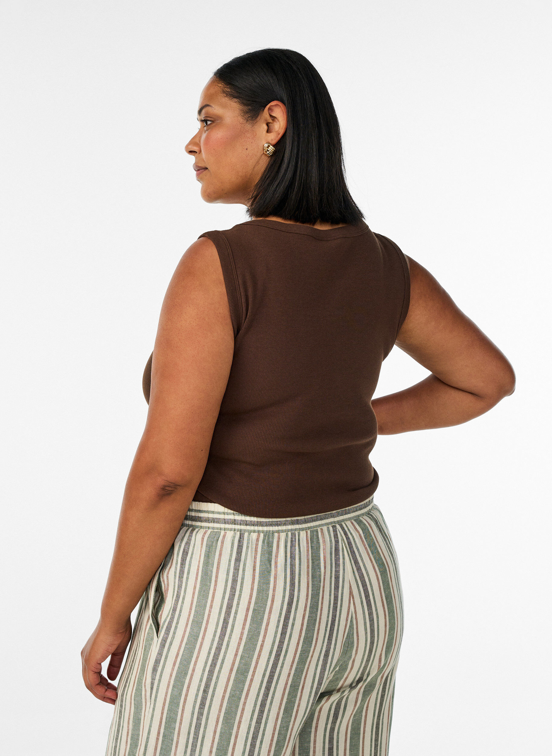 ZizziRibtop med firkantet udsk&aelig;ring, Brun, Model image number 2